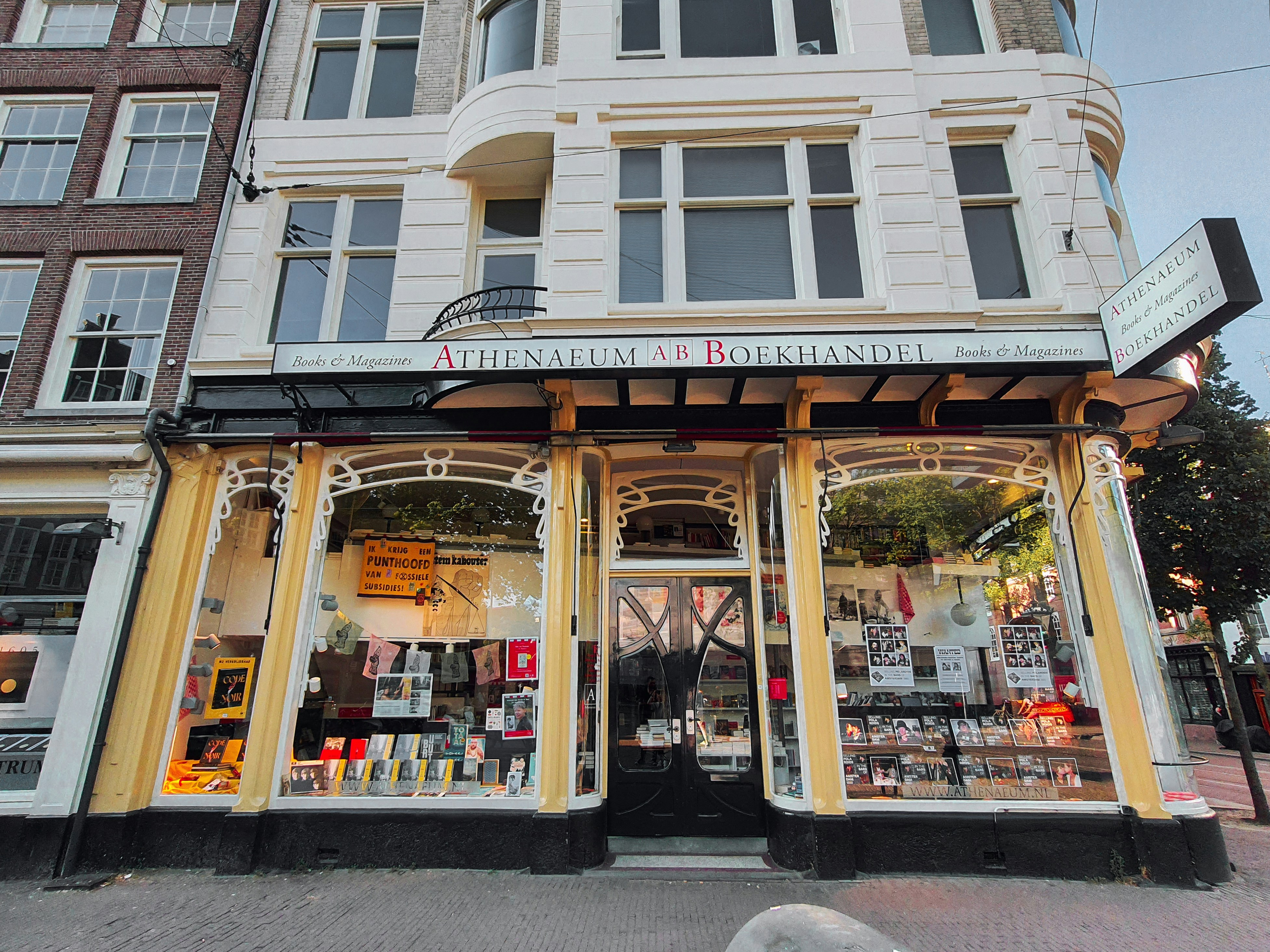 Books, IT Tools, Publishing Services