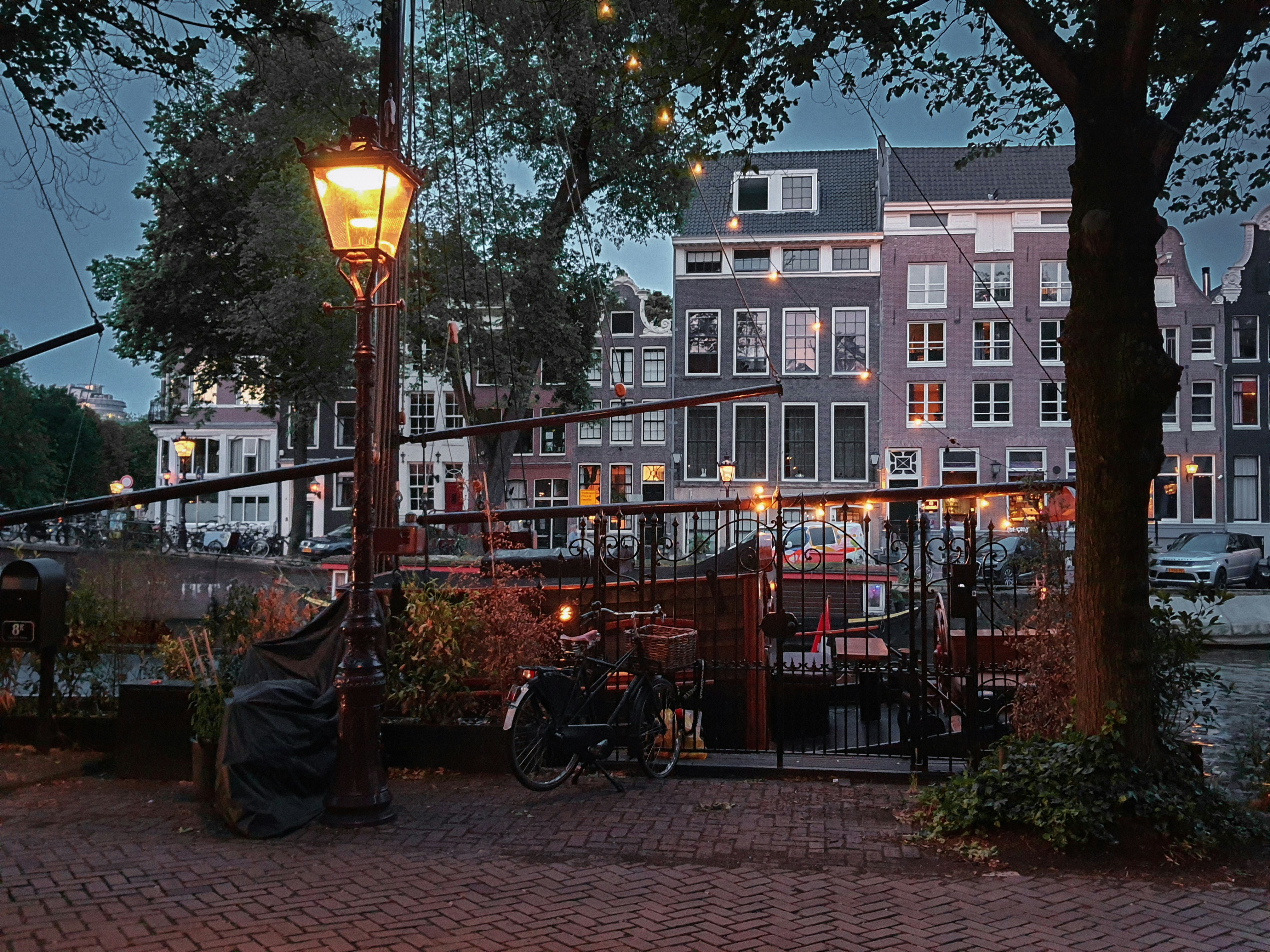 De ruimte spreekt: hoe architectuur en sfeer uw merkidentiteit tot leven brengen