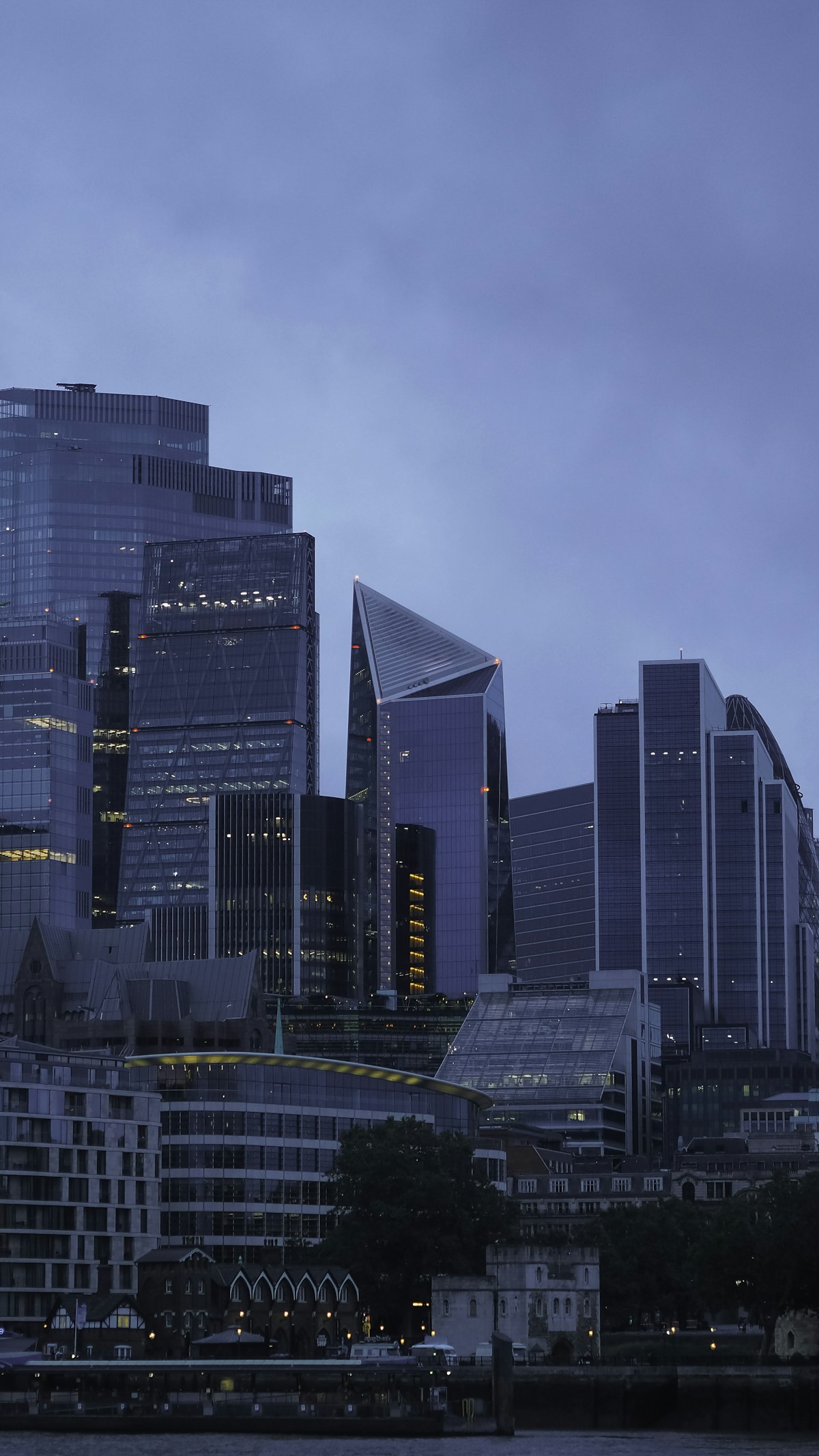 London skyline at night