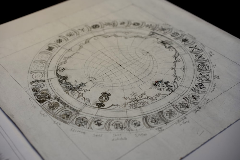 un dessin d’un cercle de vie sur un morceau de papier