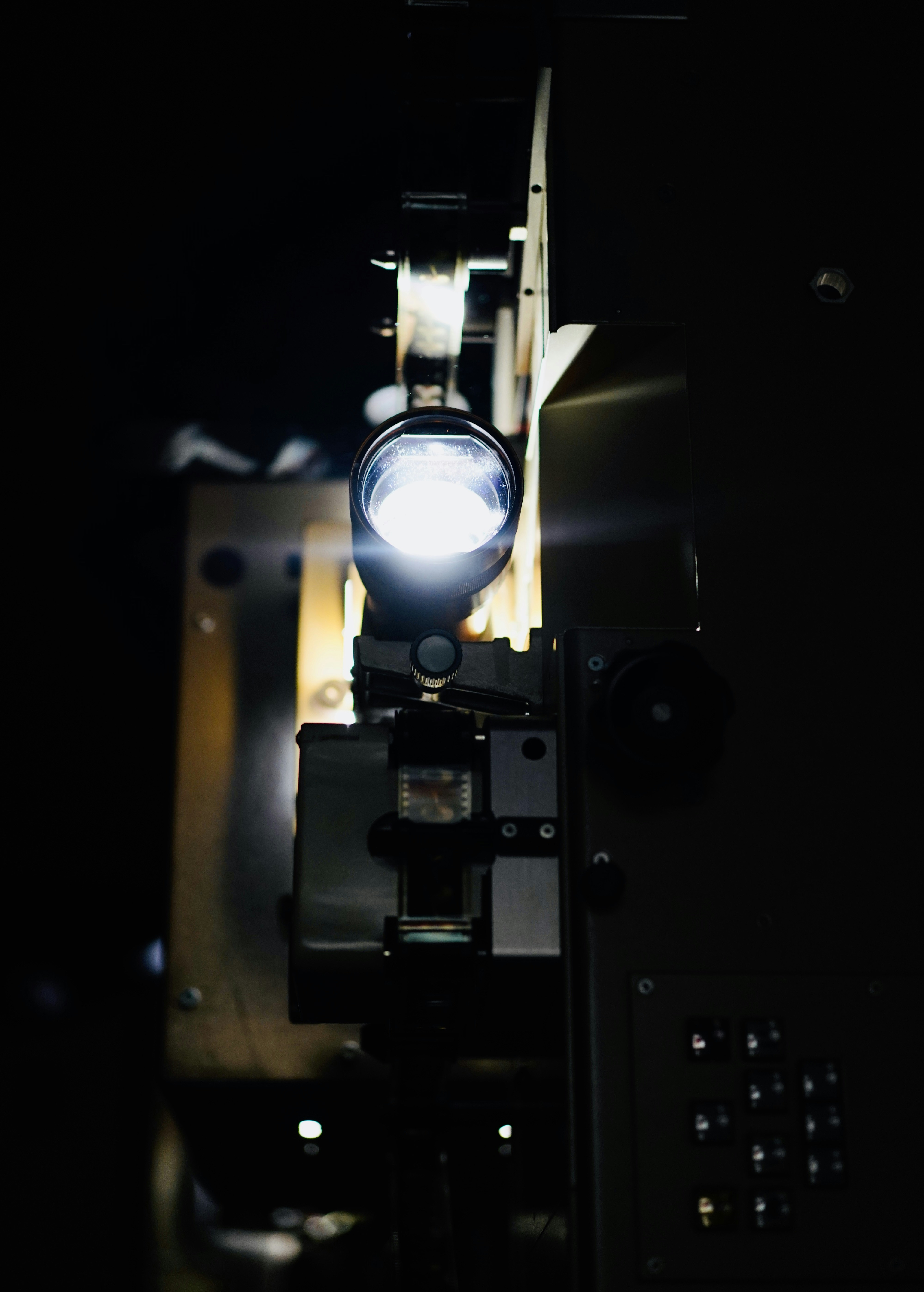 a close up of a light on a tripod