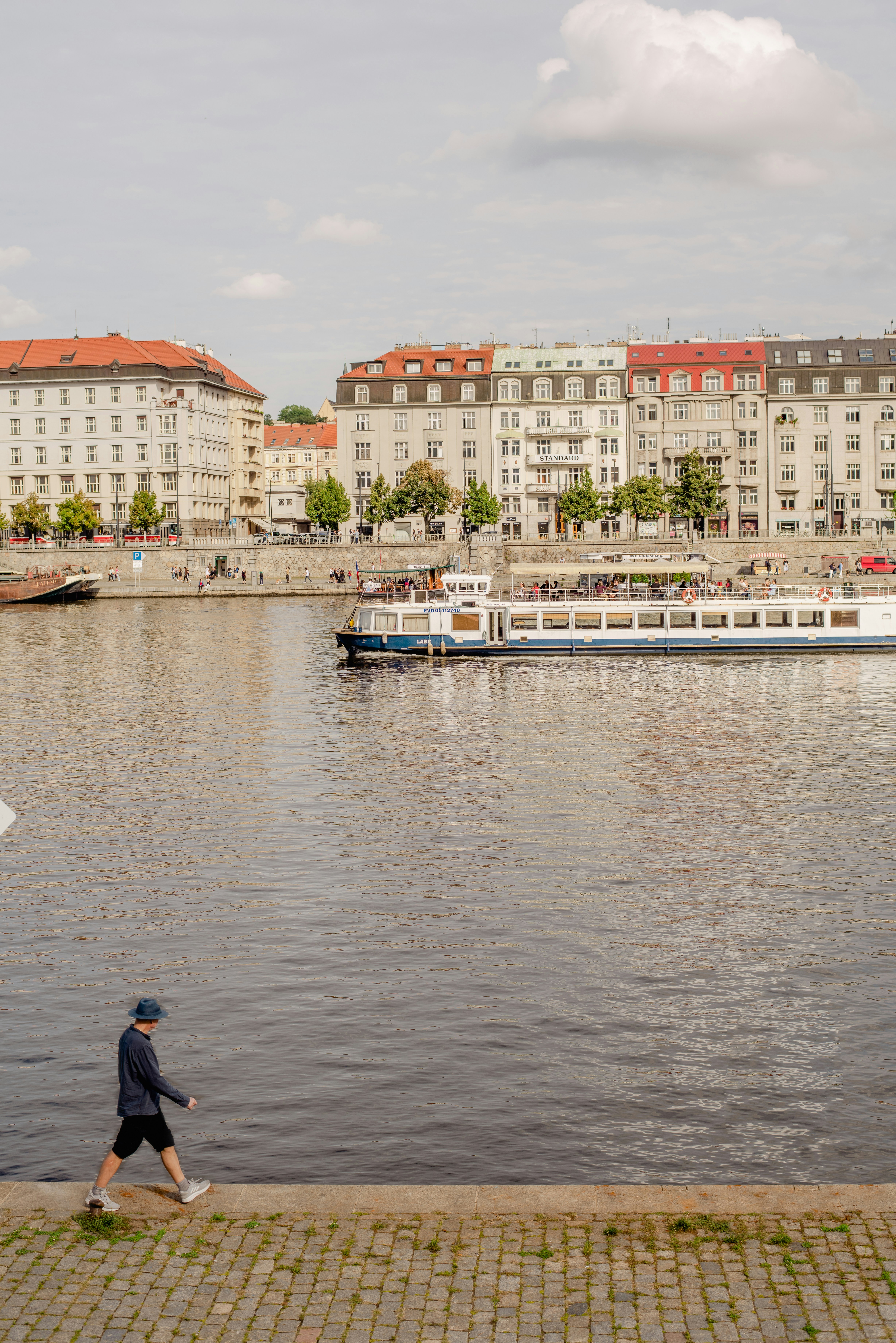 Photo by eugenivy_now