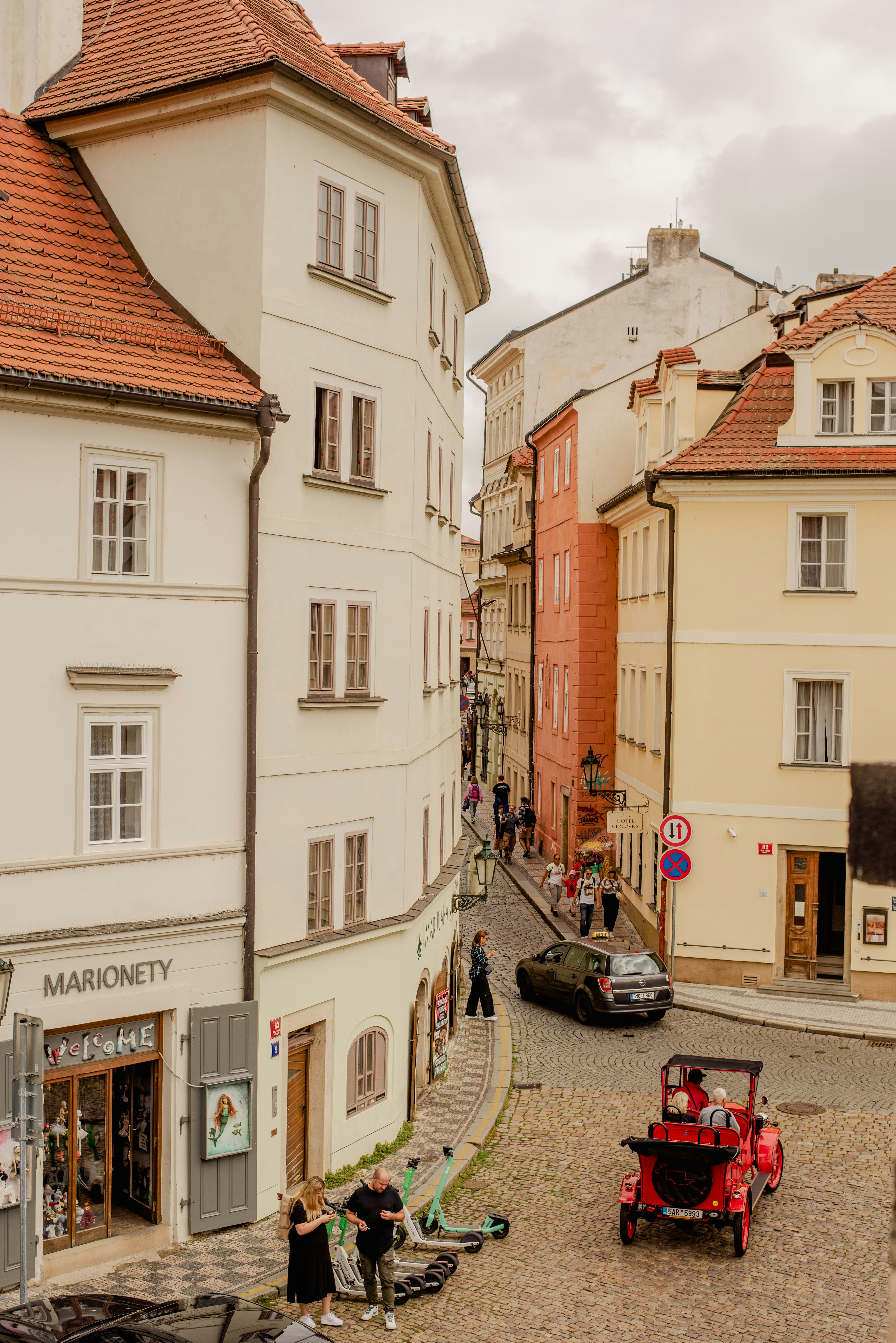 Photo by eugenivy_now