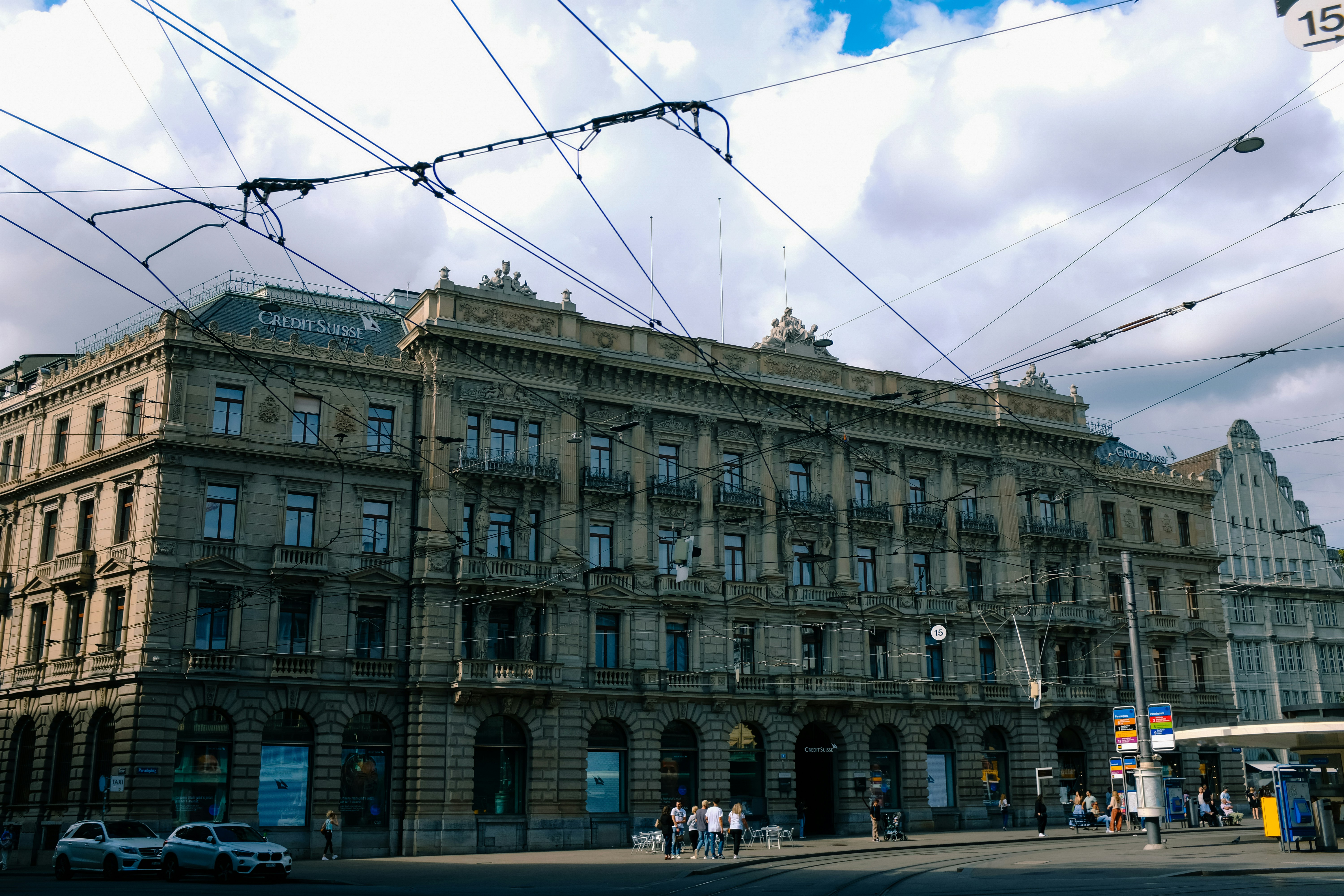 Photo by adrienolichon