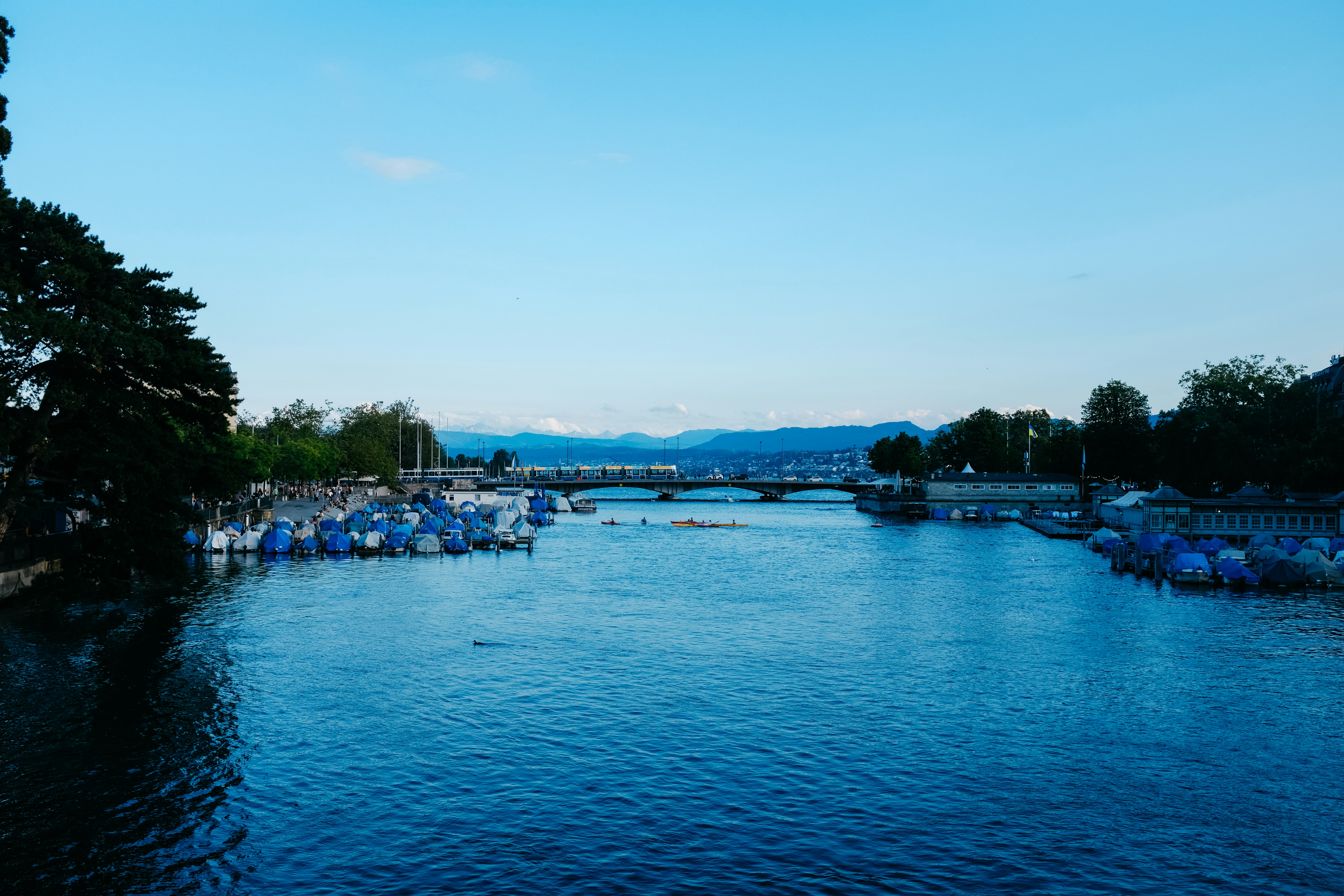 Photo by adrienolichon