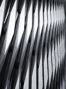 Photo 1695027643159 E0480445c466?q=85&w=350&h=300&fit=crop