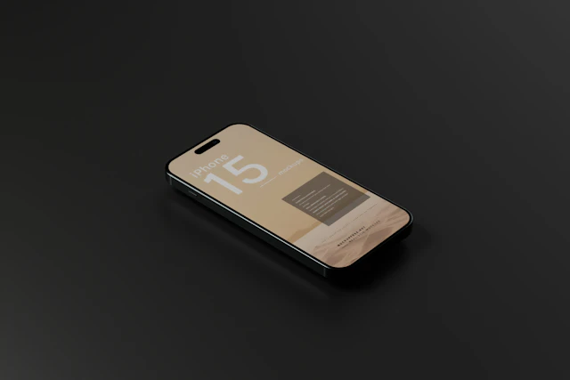 Apple iPhone 15 Pro dourado
