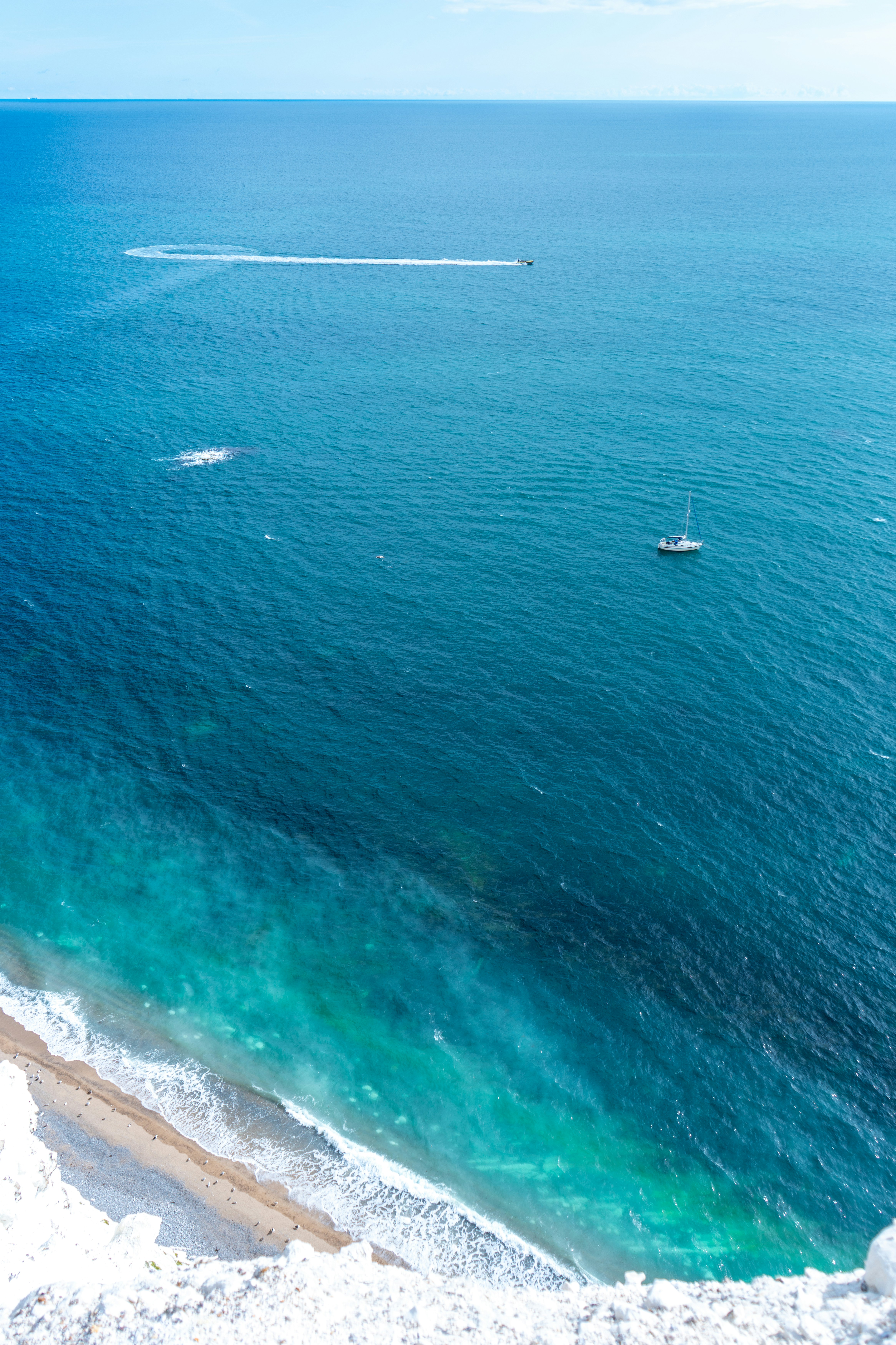 Photo by benjaminelliott