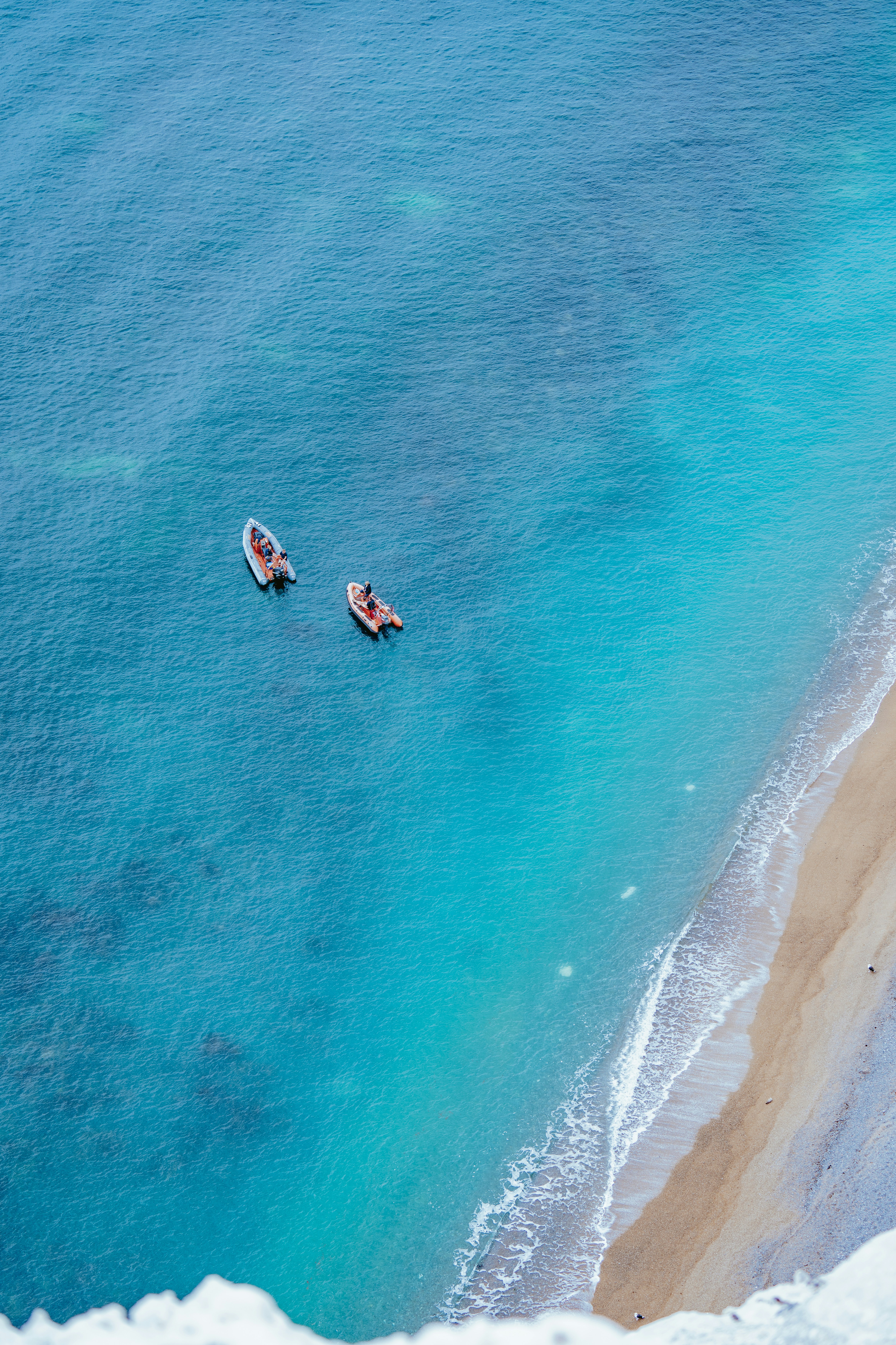 Photo by benjaminelliott