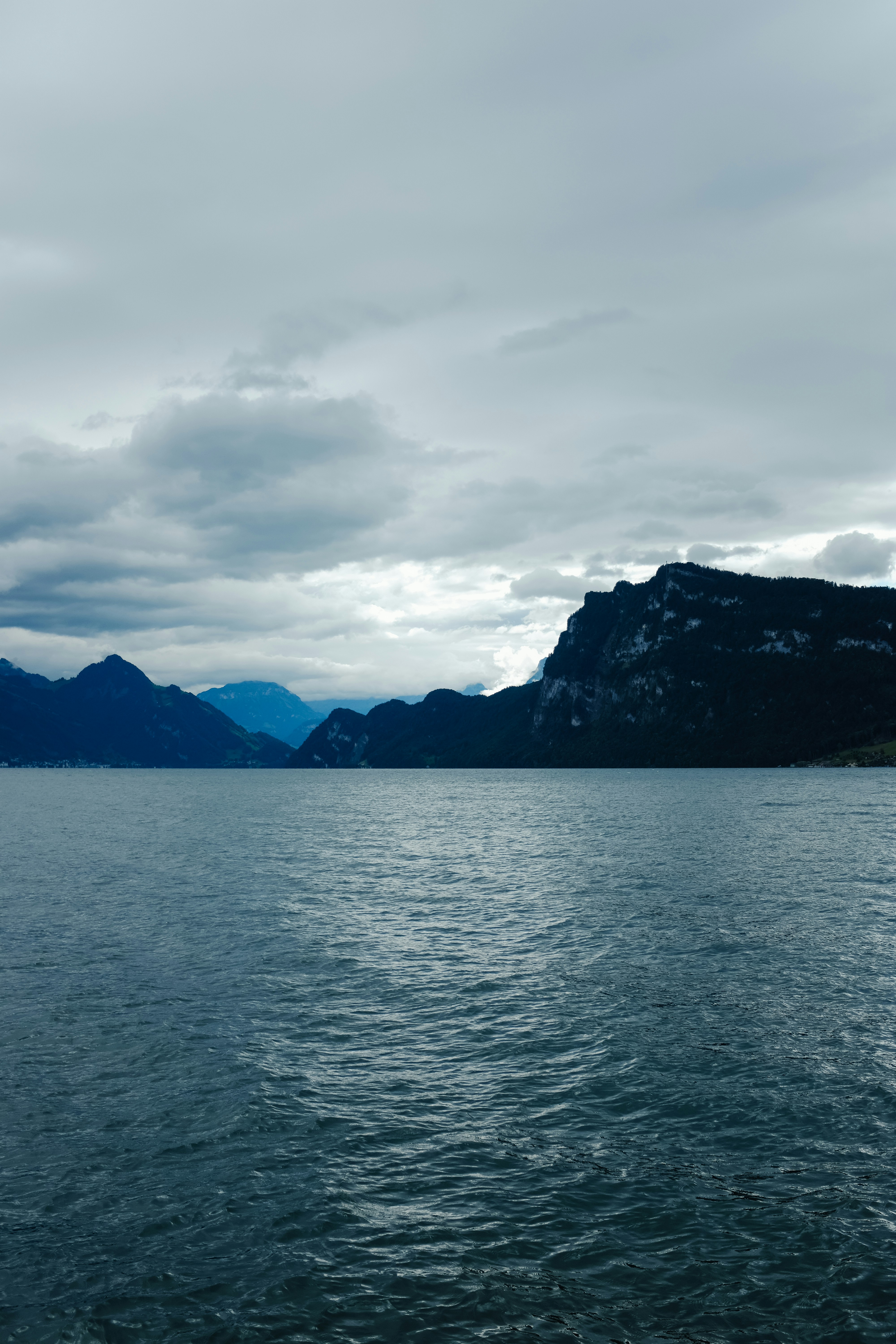 Photo by adrienolichon