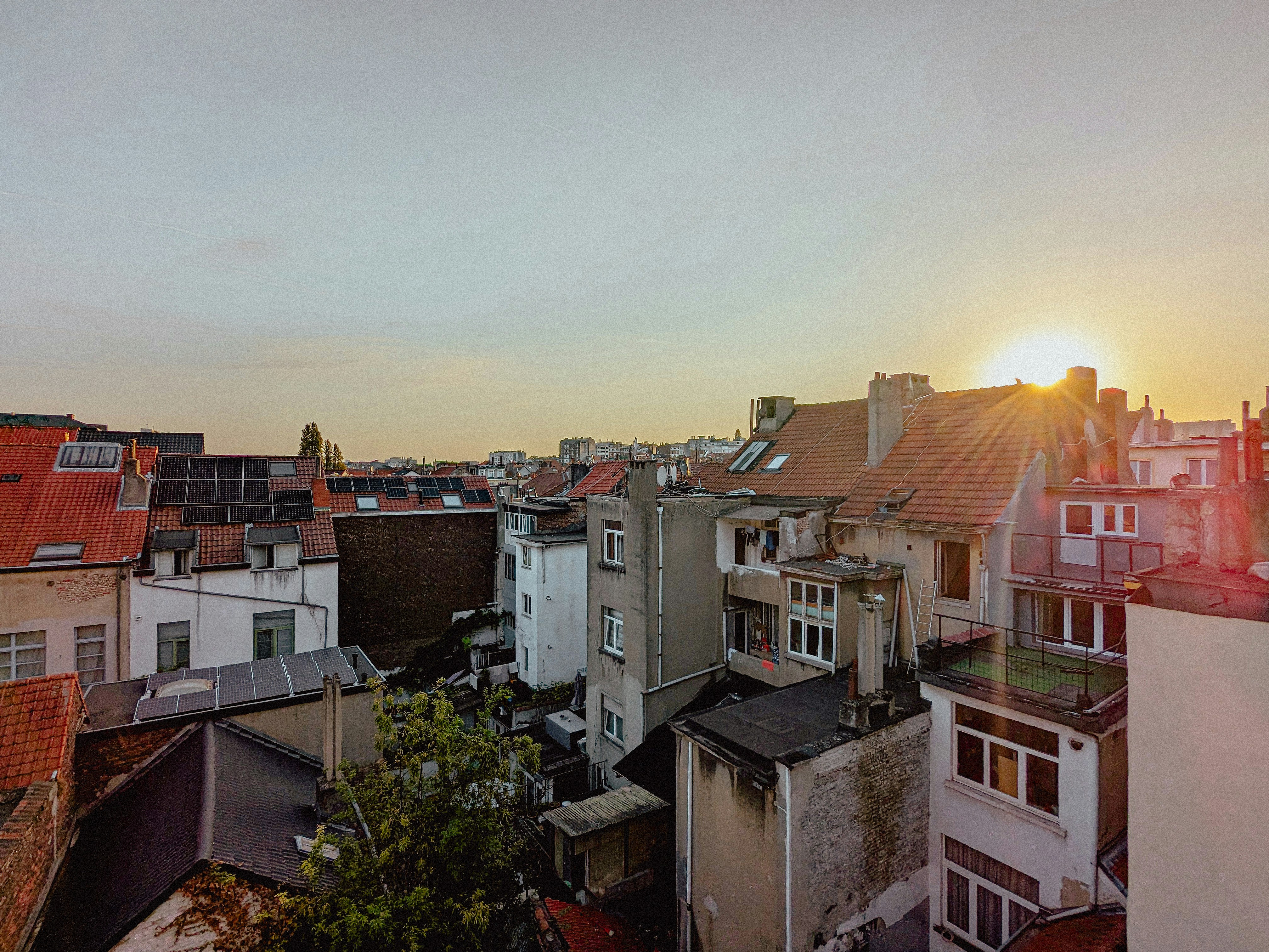 Image de Top 8 DJs house à Marseille pour une rooftop party inoubliable