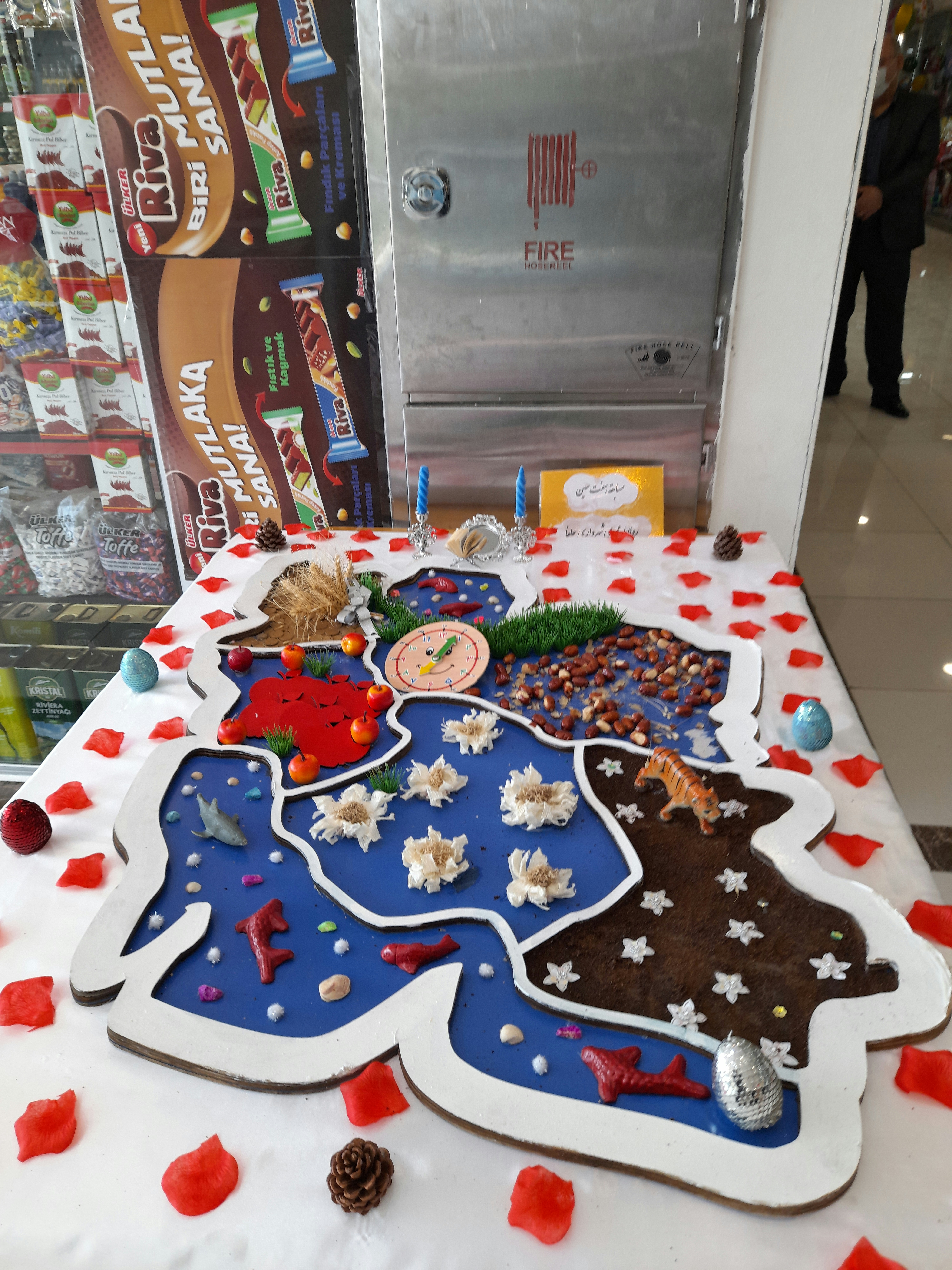 Delicious Custom Decorative Cakes