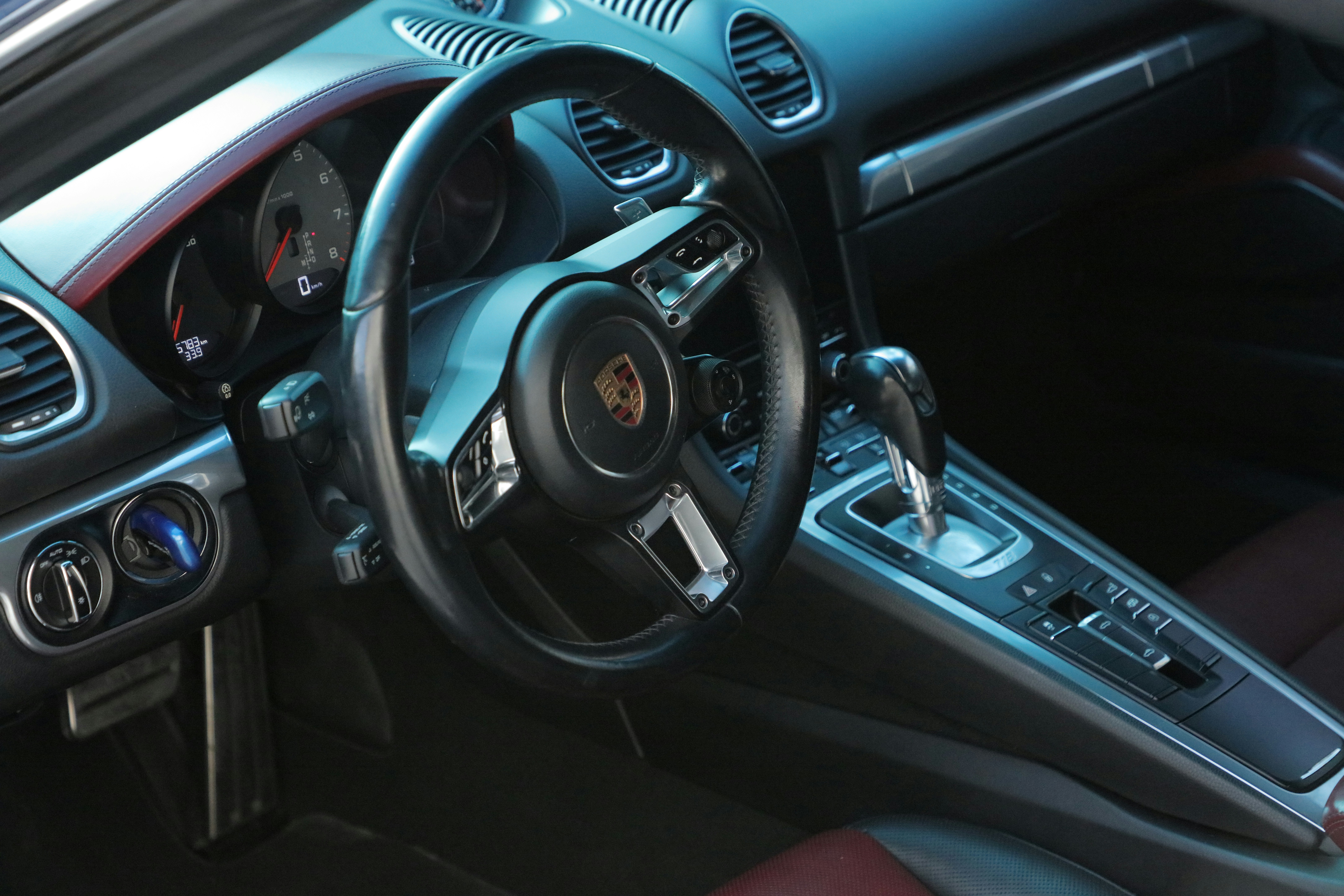 Photo by amirmehdihaeri