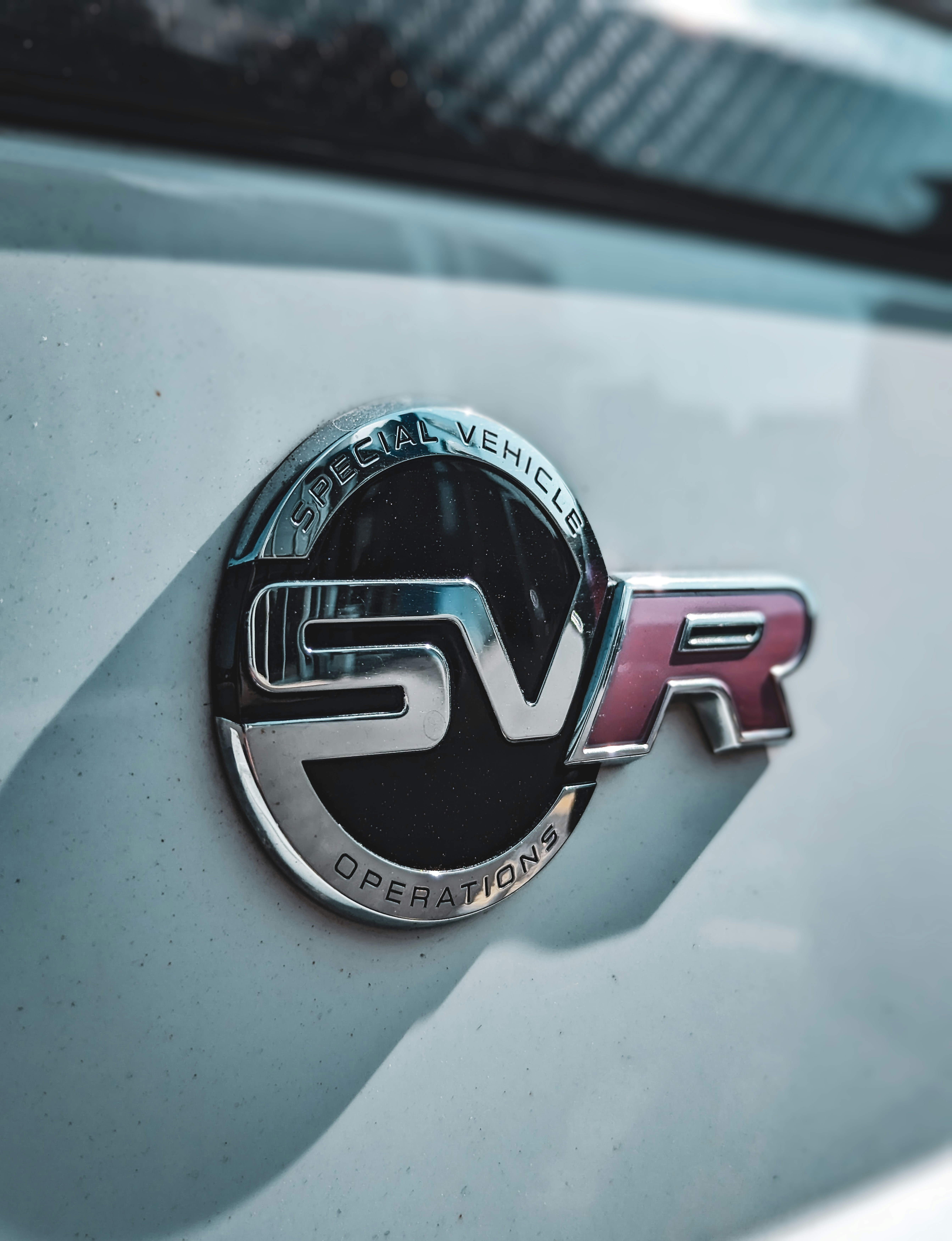 a close up of the emblem on a car