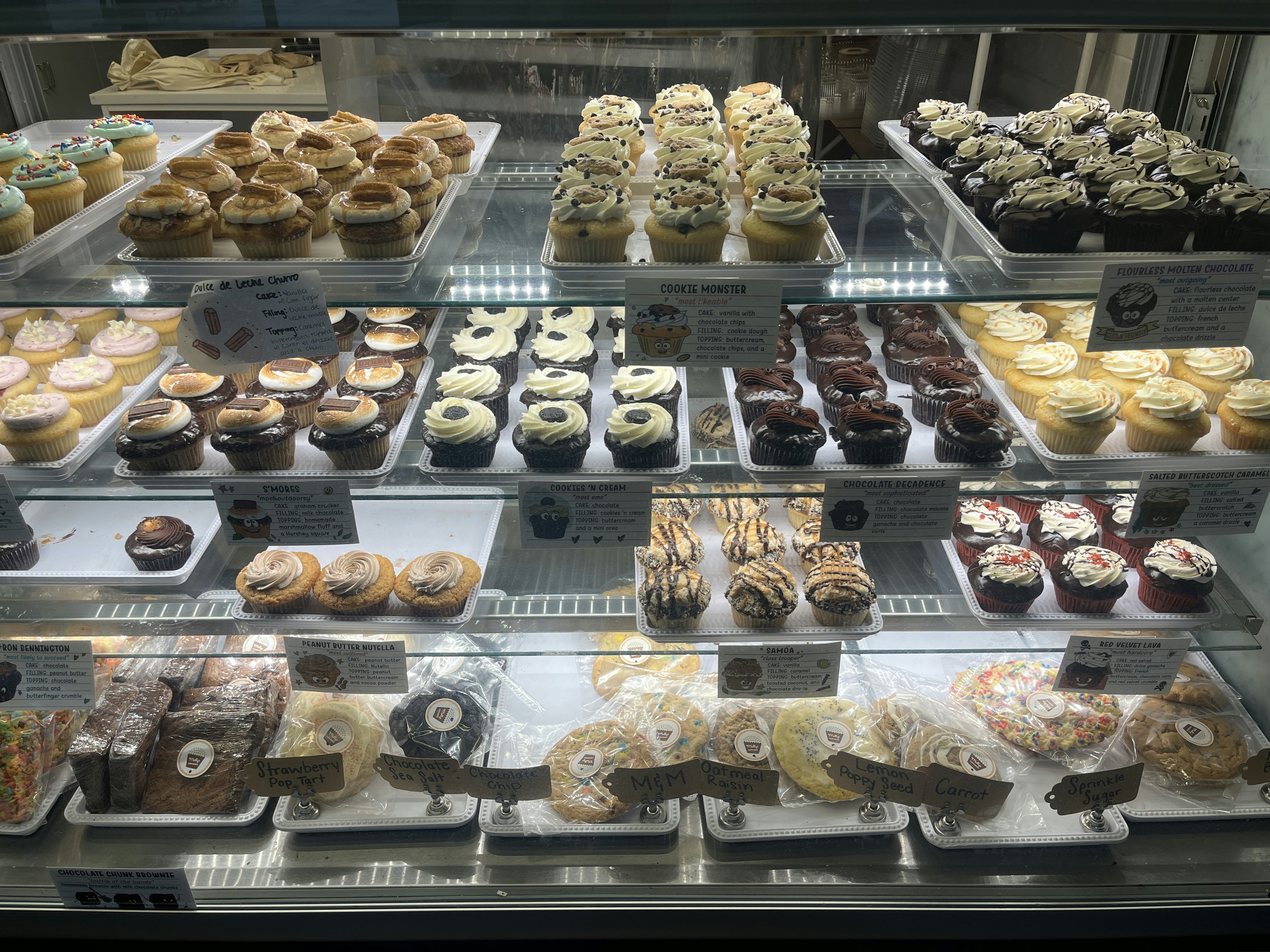 Delicious Custom Cakes