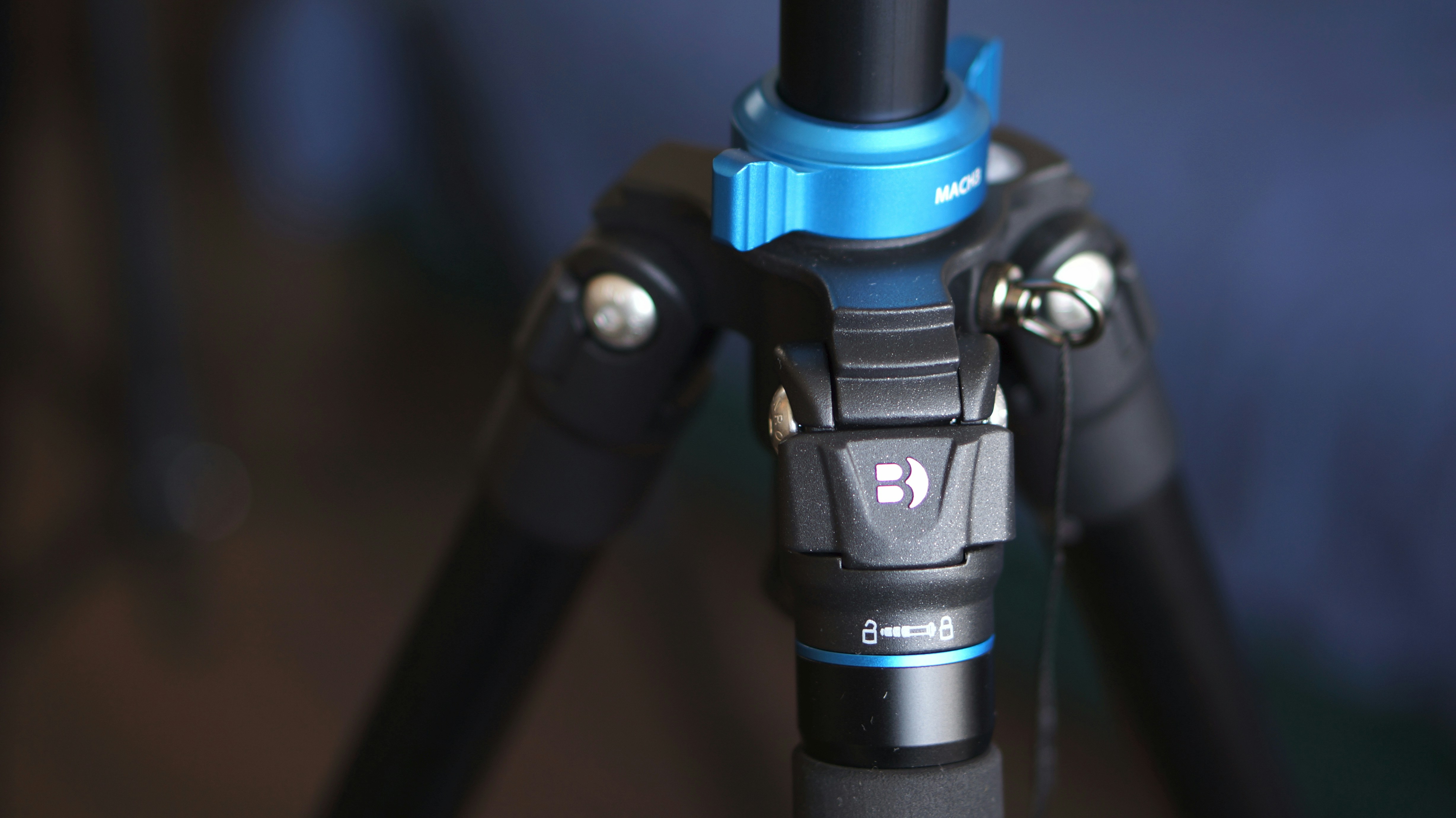 photo 1695287156819 9831ca6d1c46?ixid=M3w0MzUxNjF8MHwxfHNlYXJjaHw5fHxwaG90b2dyYXBoeSUyMGdlYXJ8ZW58MHx8fHwxNzUwNTk0MzkyfDA&ixlib=rb 4.1