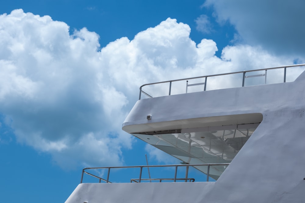 a large white building with a sky background