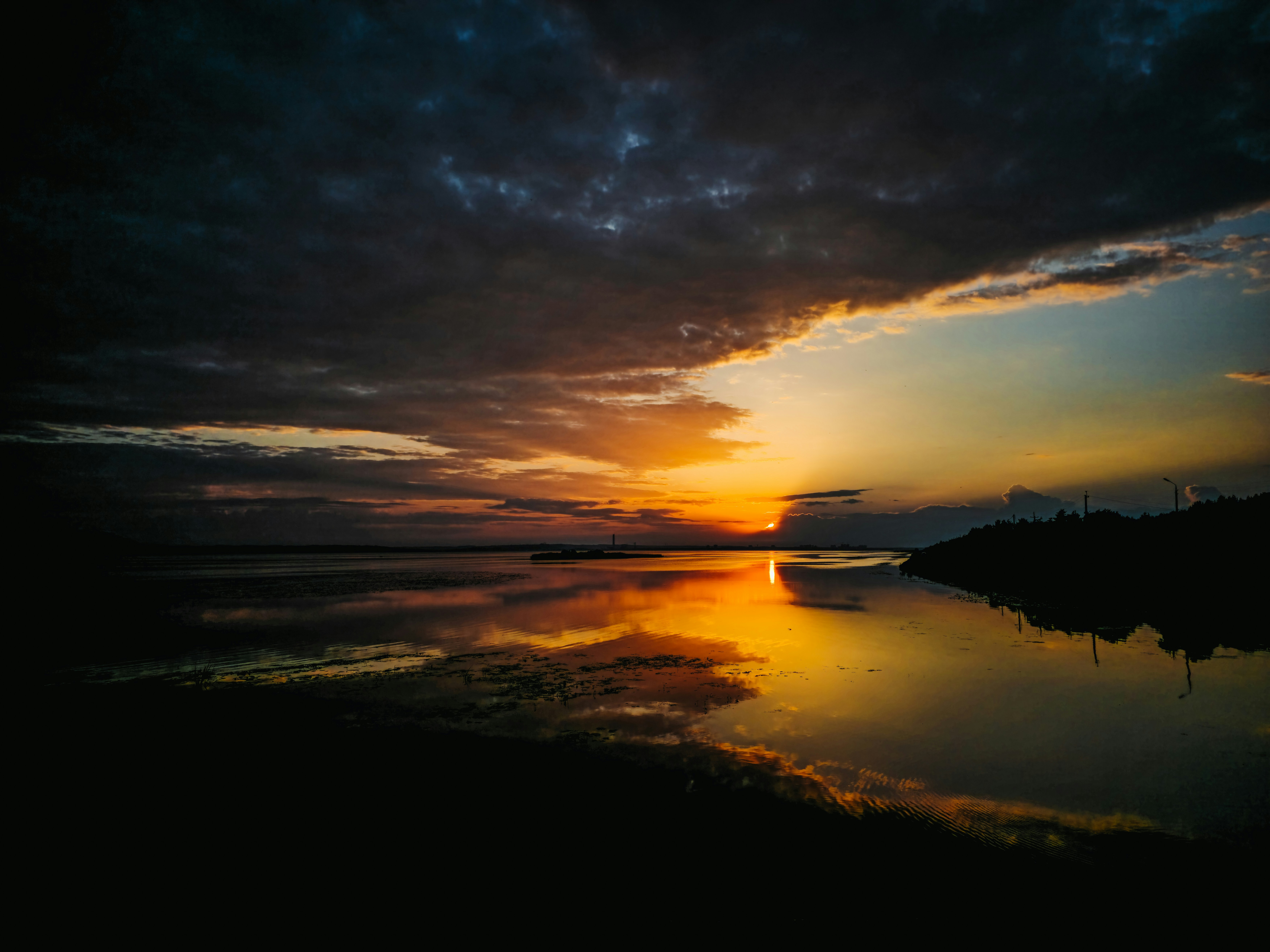 Photo by khodzinskyi