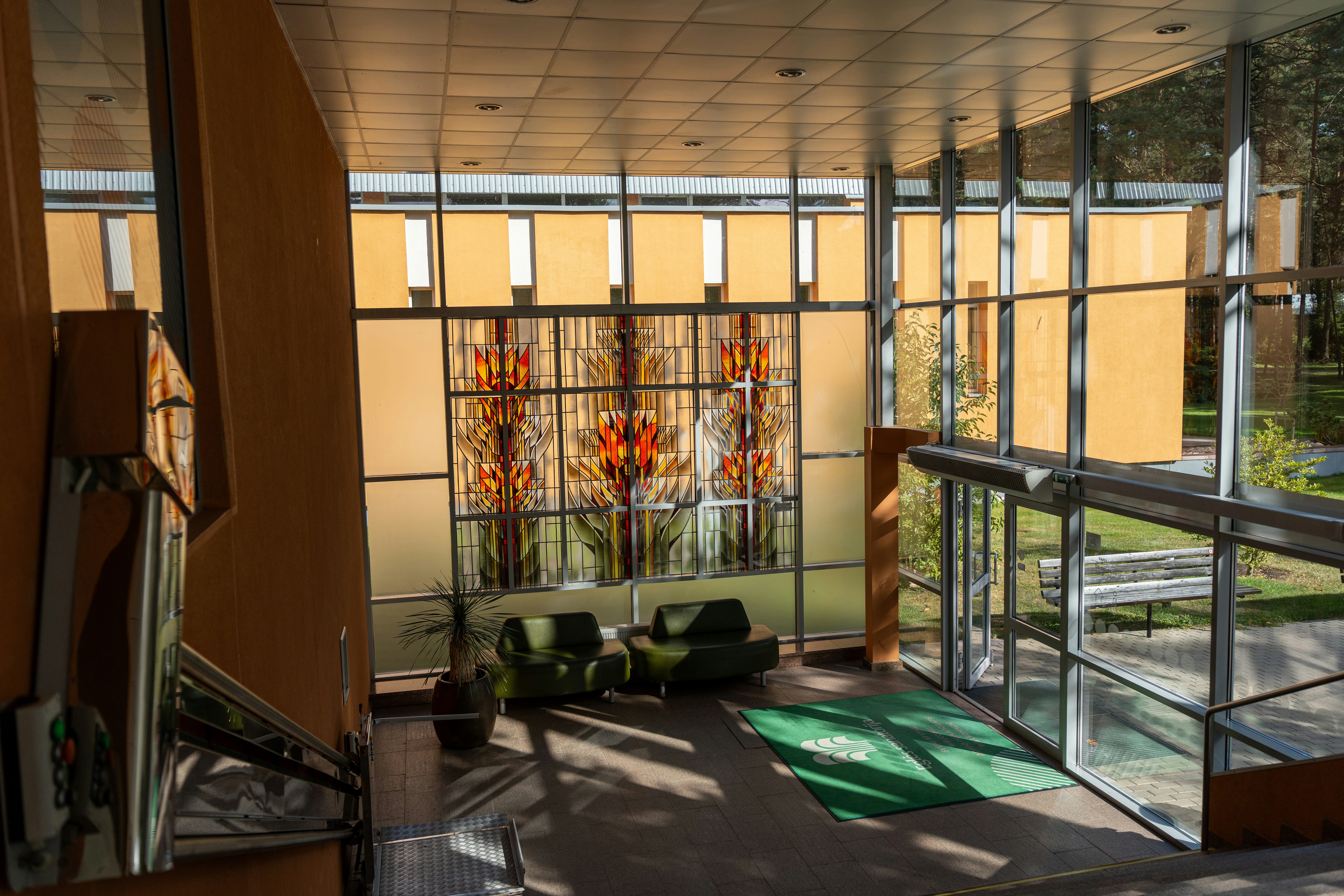 a serene and safe-feeling common area at a rehab center - women's recovery center