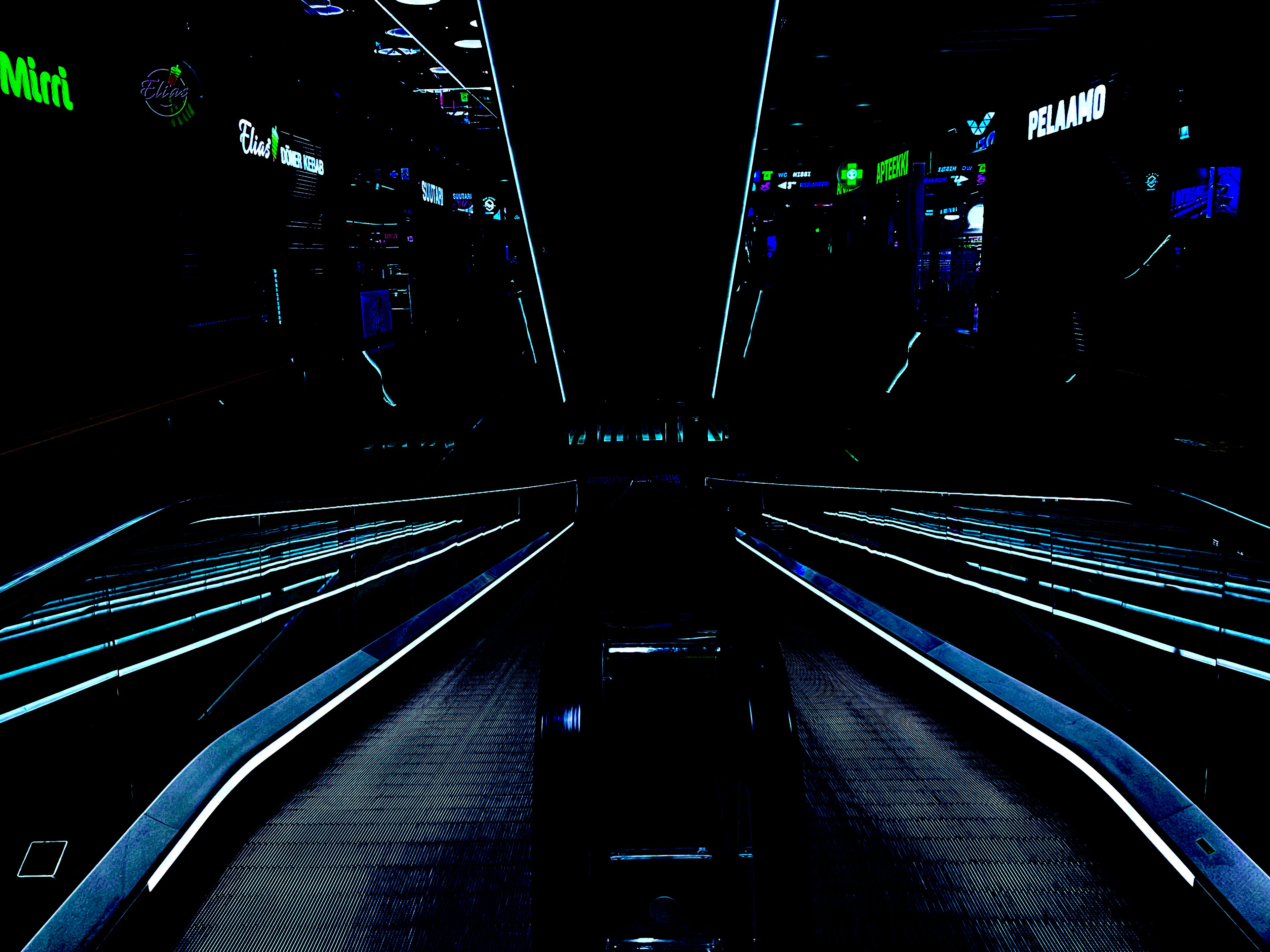 cyberpunk terminal, dark mode interface, CLI elegance