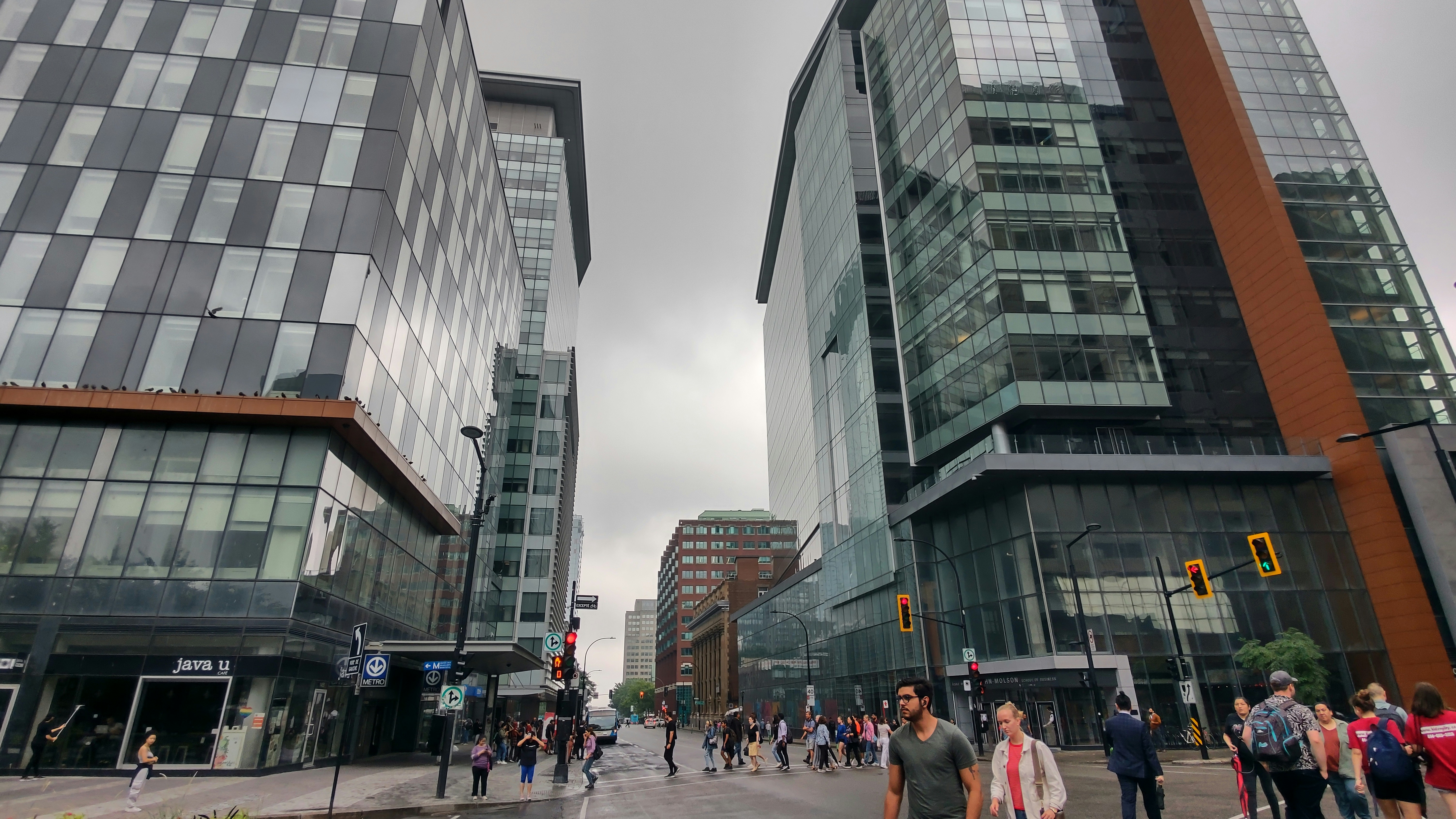 Photo by zahraahmadi