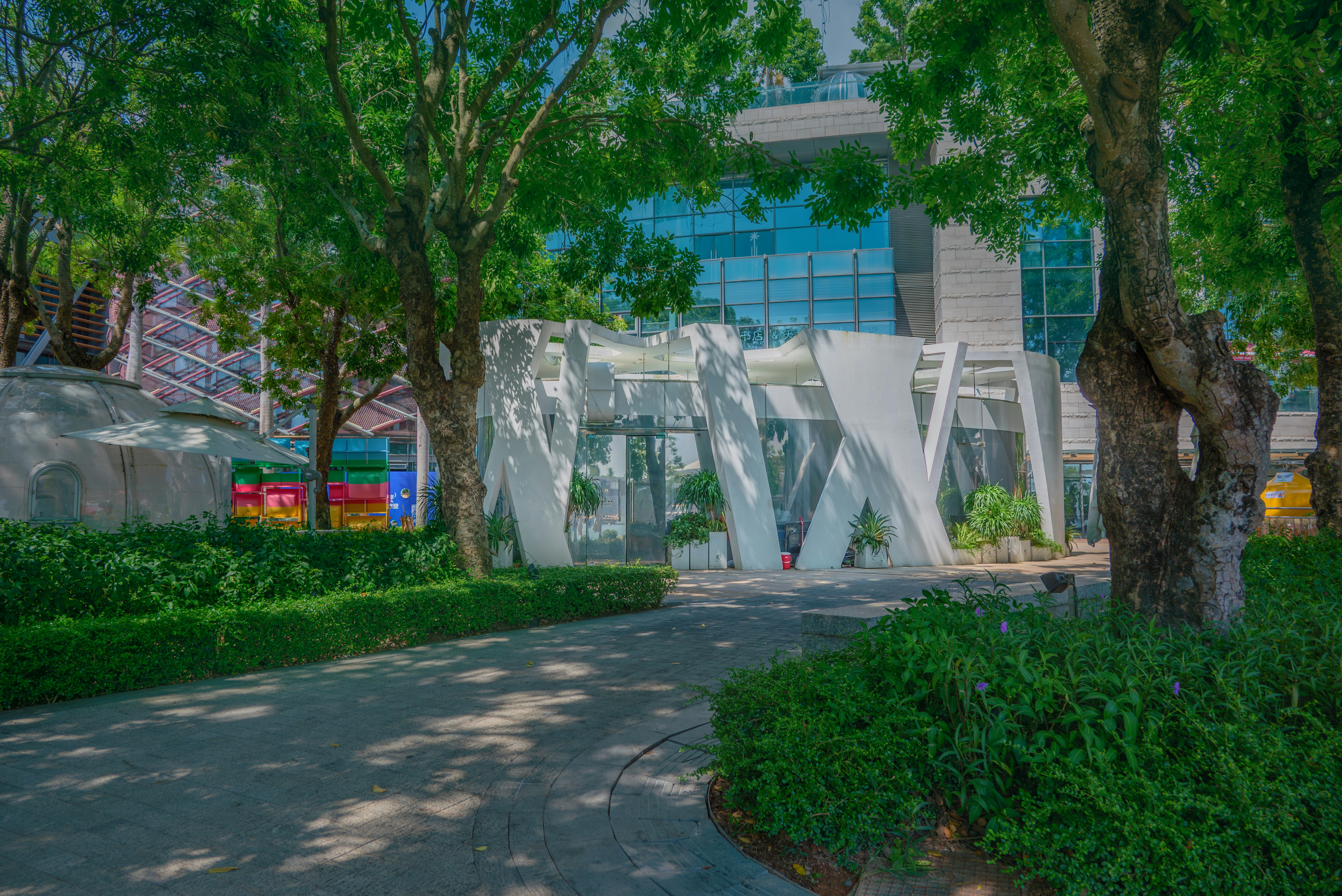 Lush Floral Arrangements Kauai