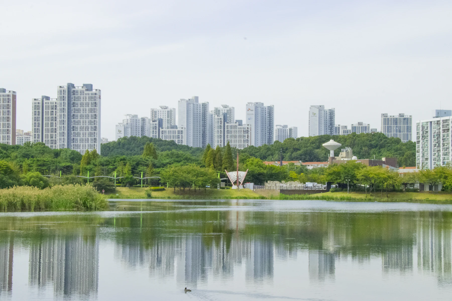 강변 주거단지 전경 (이미지컷)