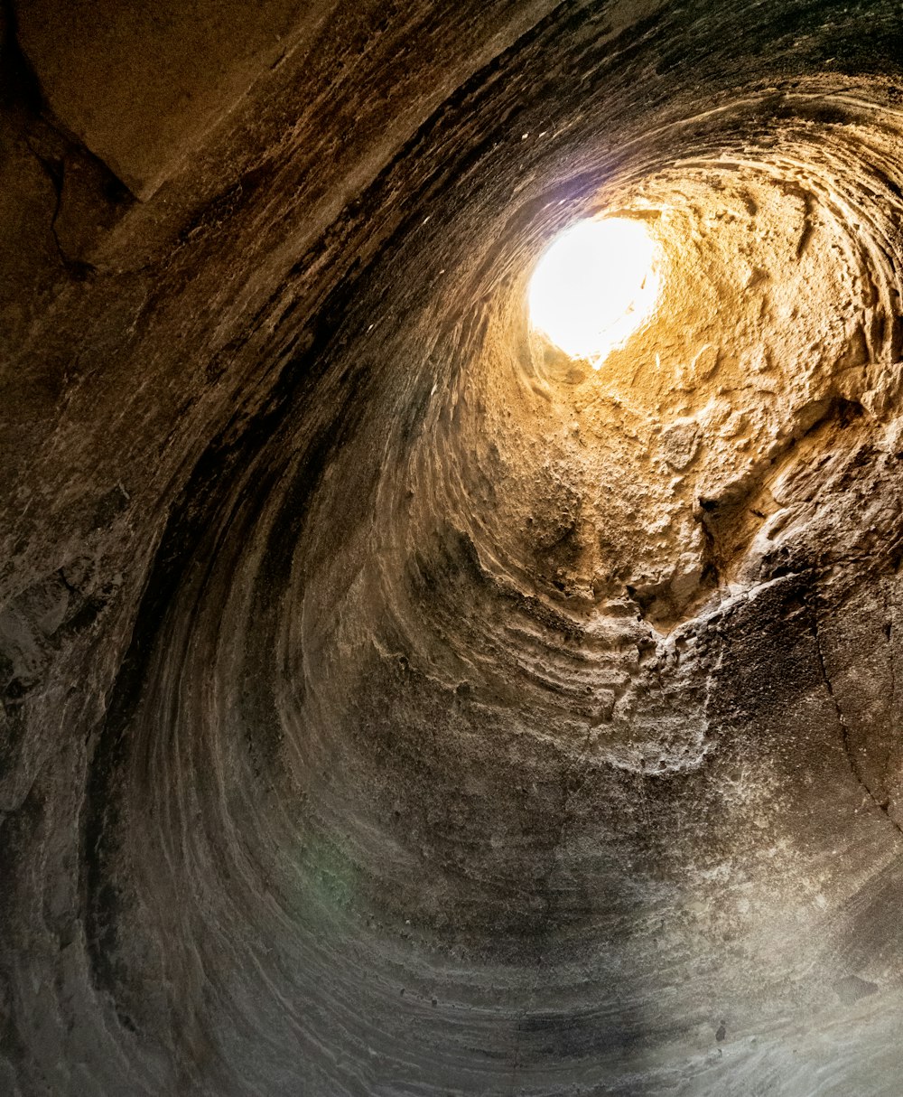 La luz al final del túnel es brillante