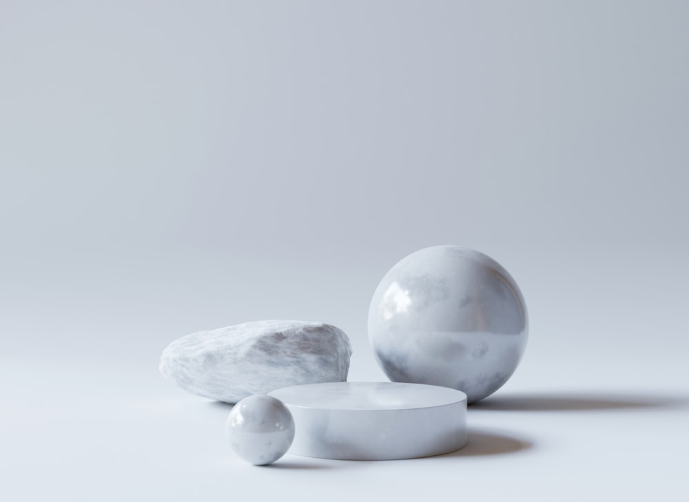 a white object sitting on top of a white table