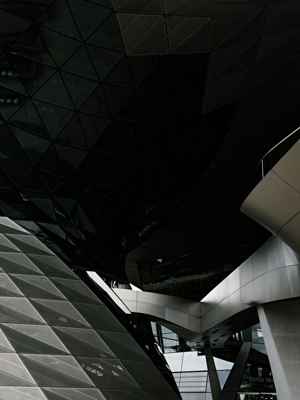 a black and white photo of a building