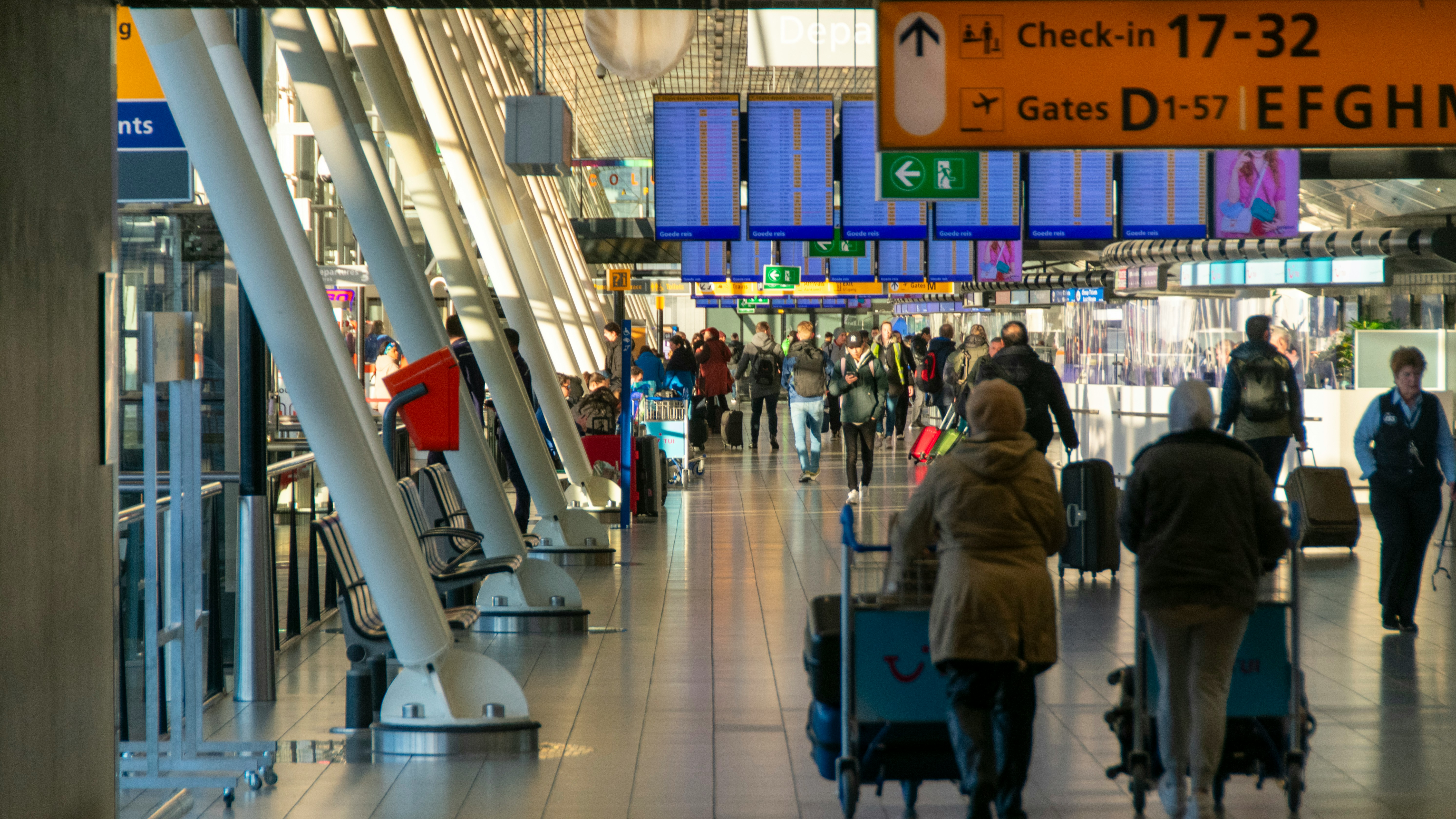 The Fifteen-Minute Fault Line: How One Immovable Wide-Body Collapses an Entire Terminal's Gate Sequence
