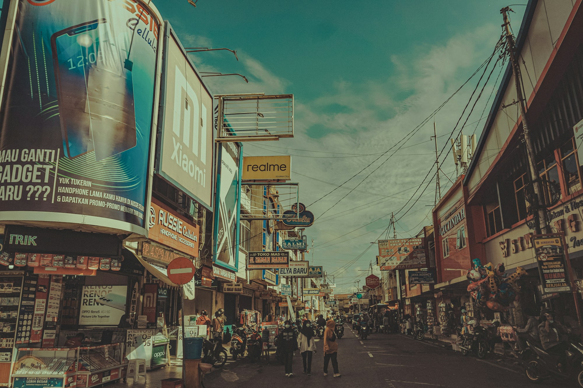 Bukittinggi Travel Guide: Explore Local Culture and Nature