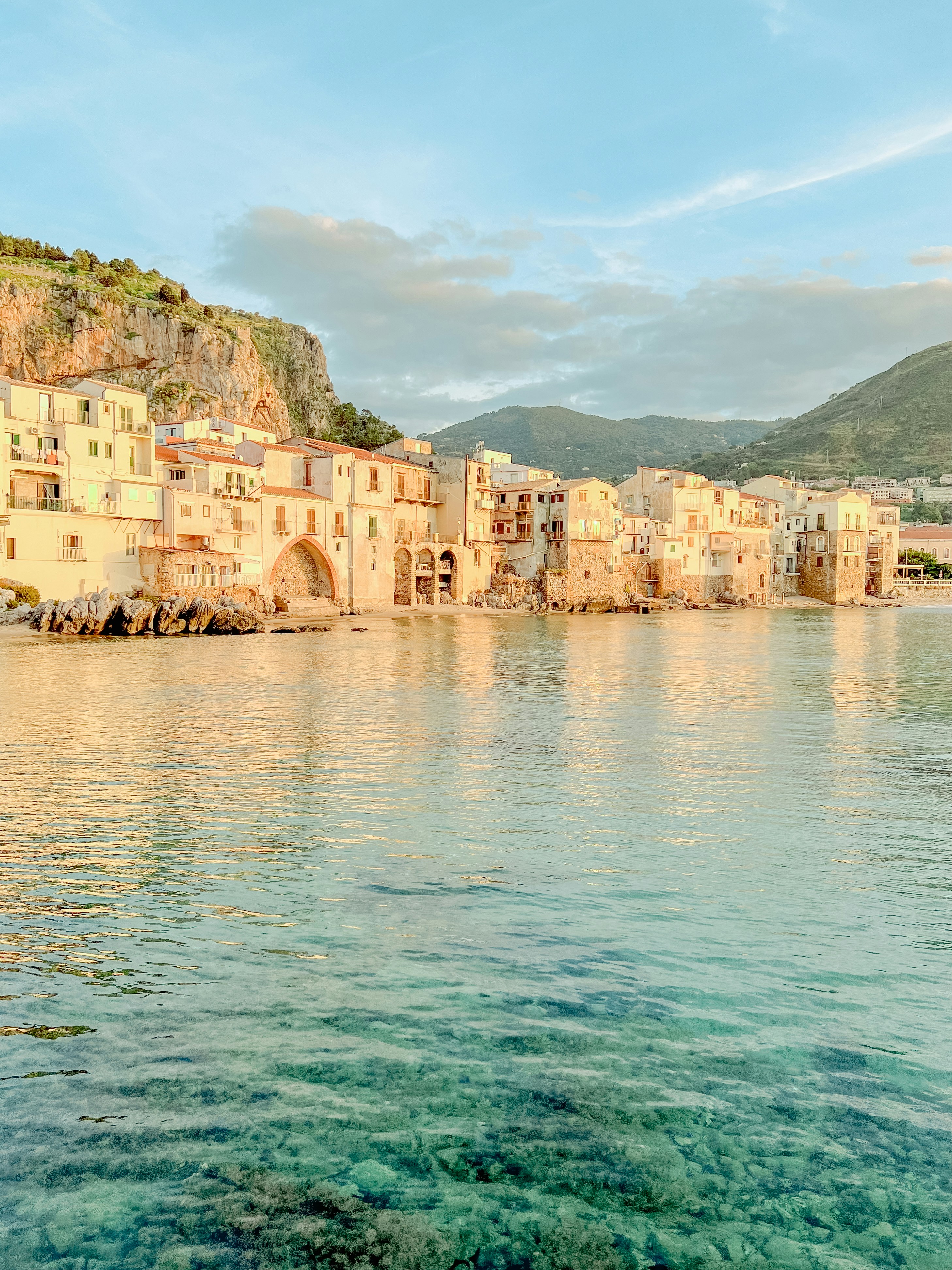 a body of water that has some buildings on it