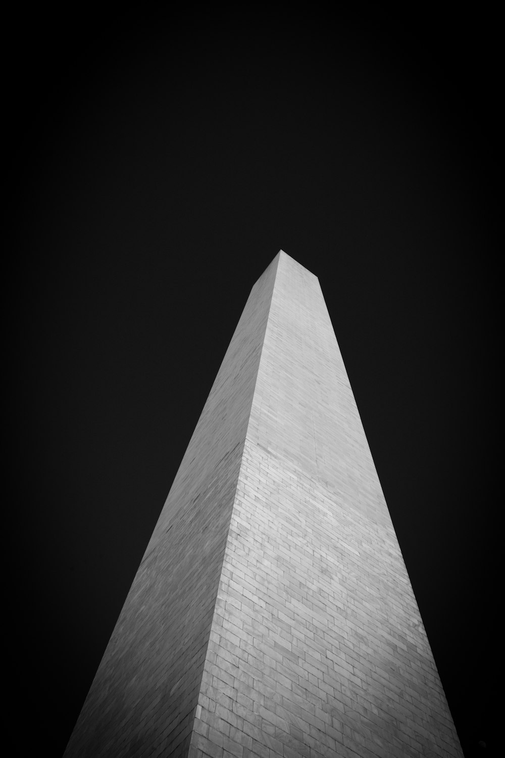 Le Washington Monument en noir et blanc