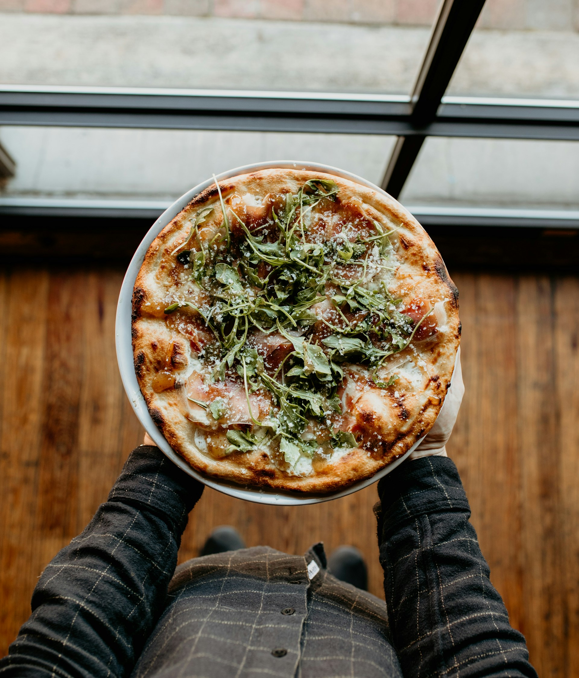 gray computer monitor