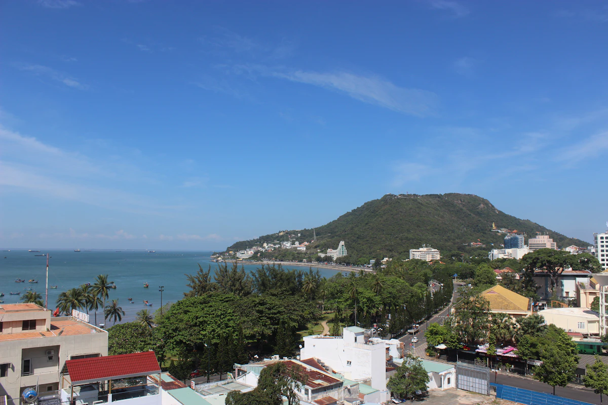Nghinh Phong Cape and Heaven Gate Cliffs