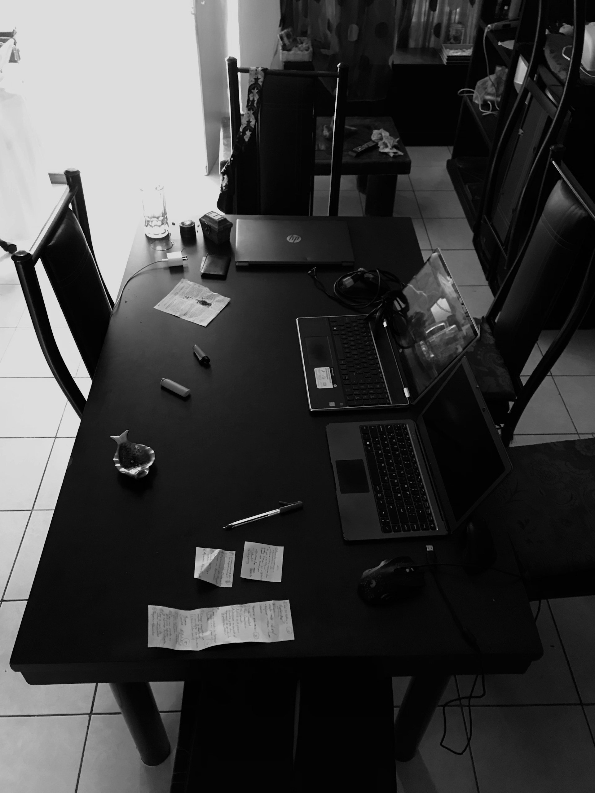 black and white bed linen