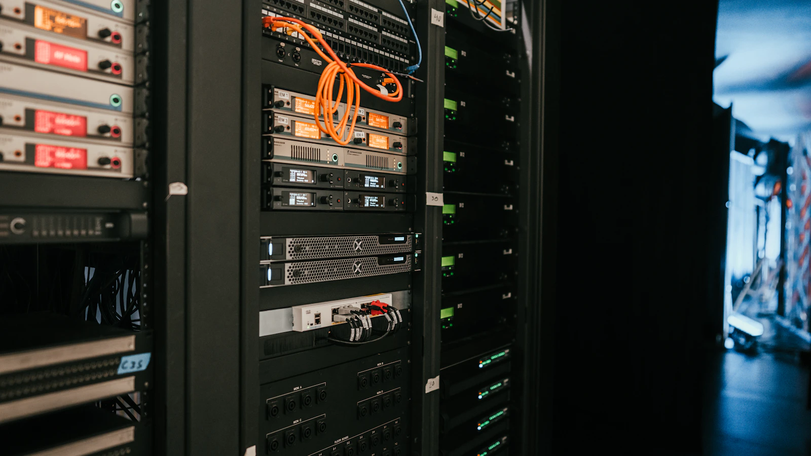 Server rack and infrastructure