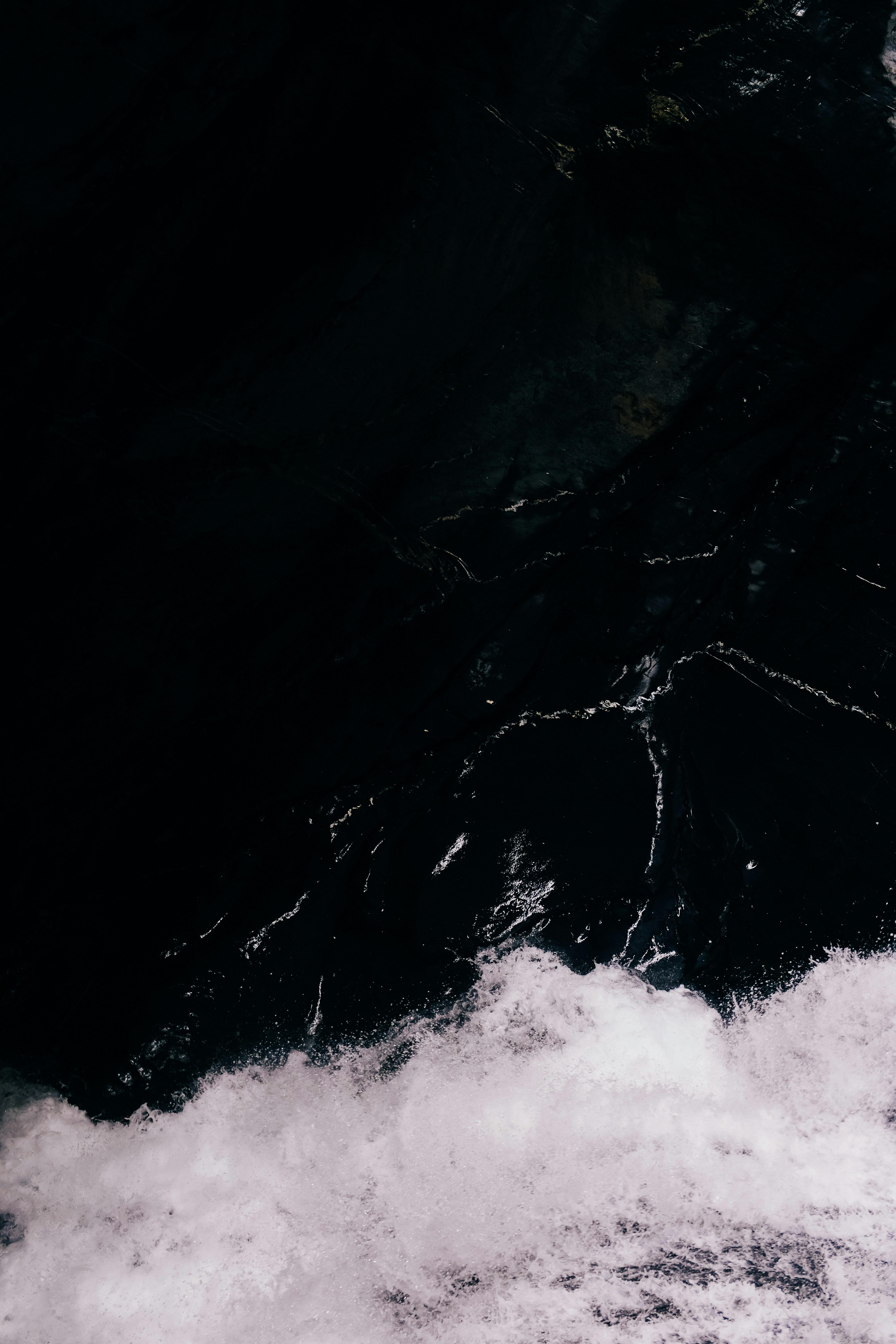 Photo by adrienolichon