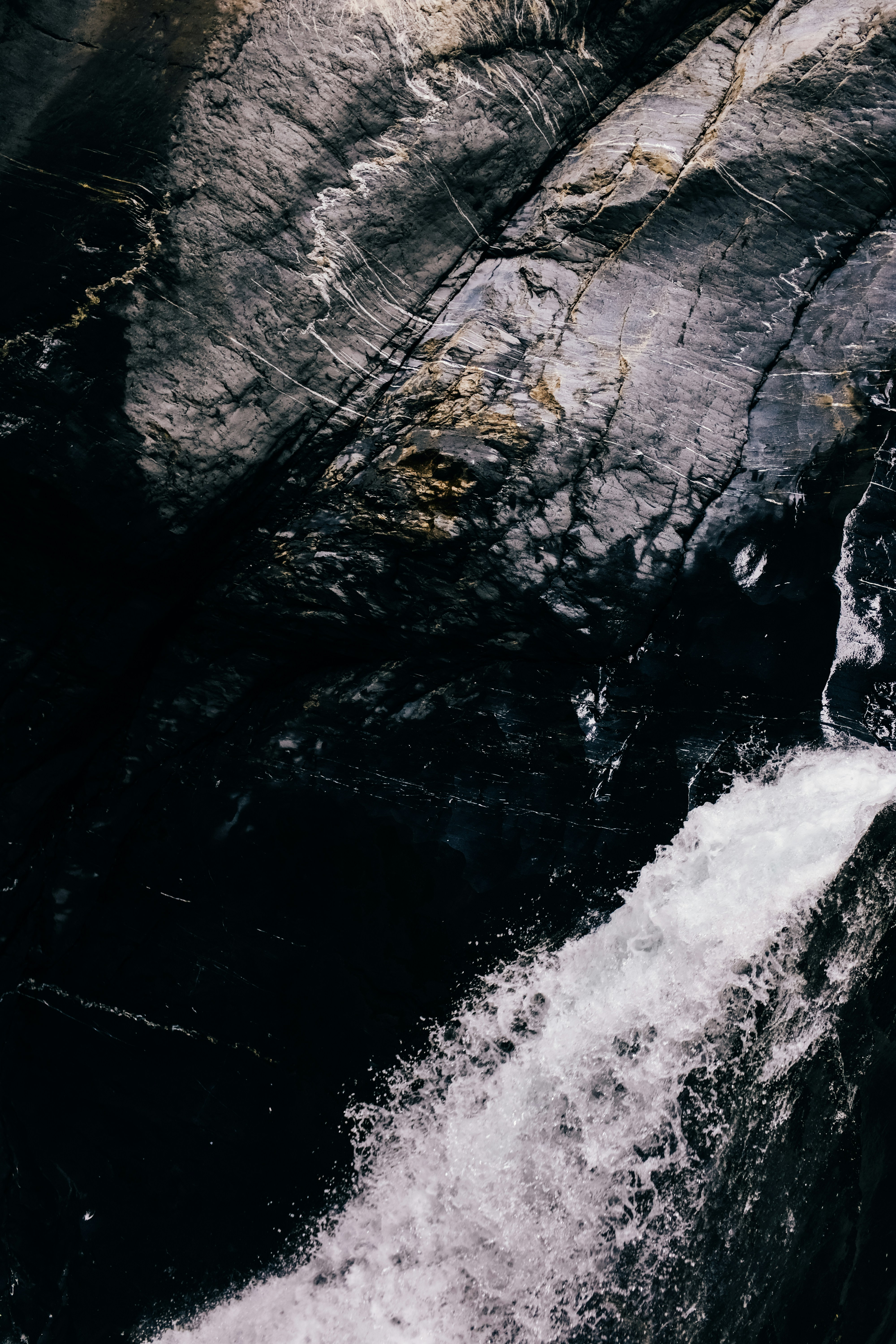 Photo by adrienolichon