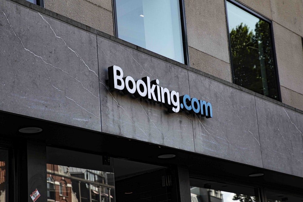 a sign on the side of a building that says bookking com