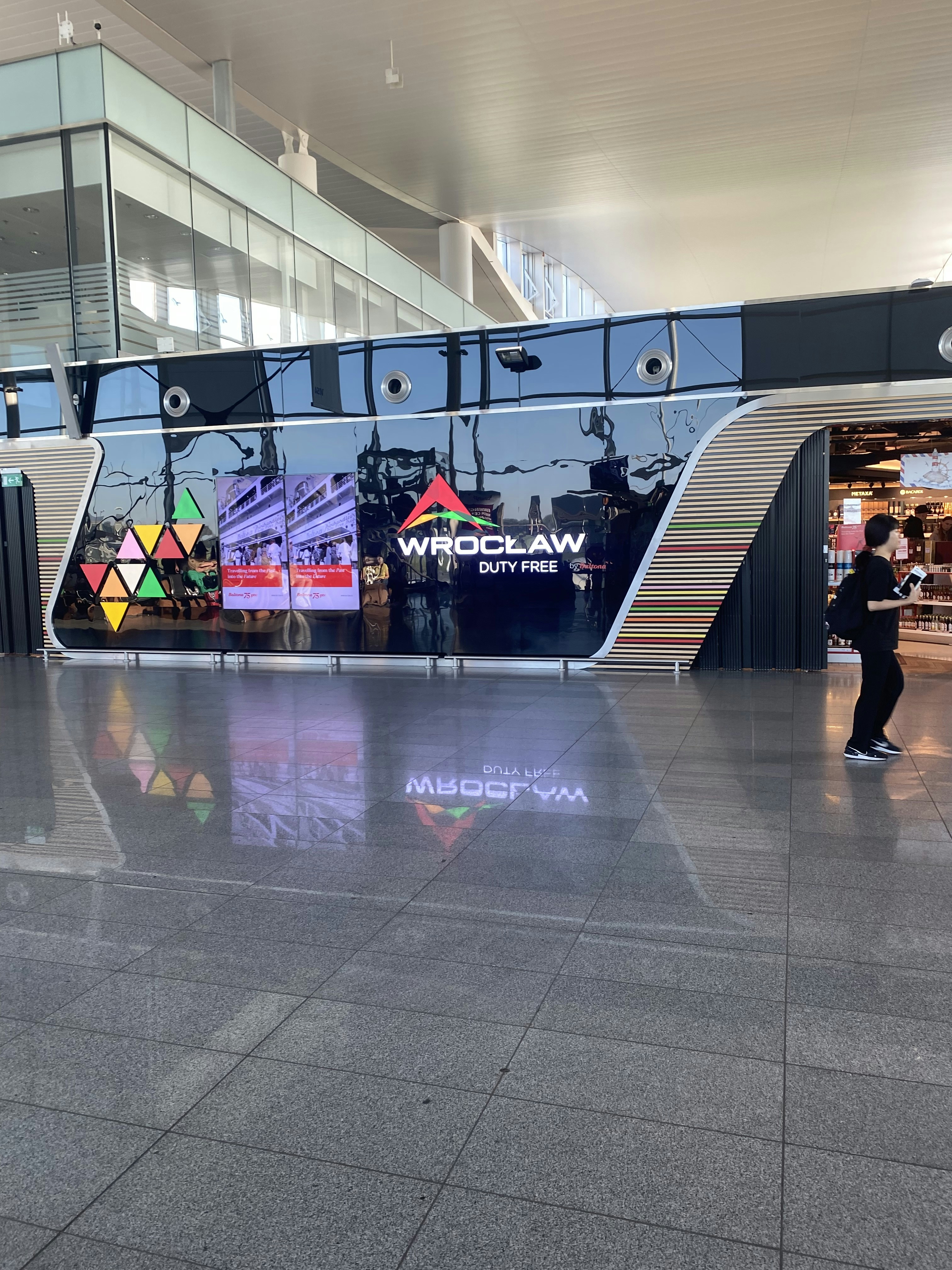 The Role of Barcodes in Duty-Free Shopping: Streamlining the Traveler’s Experience