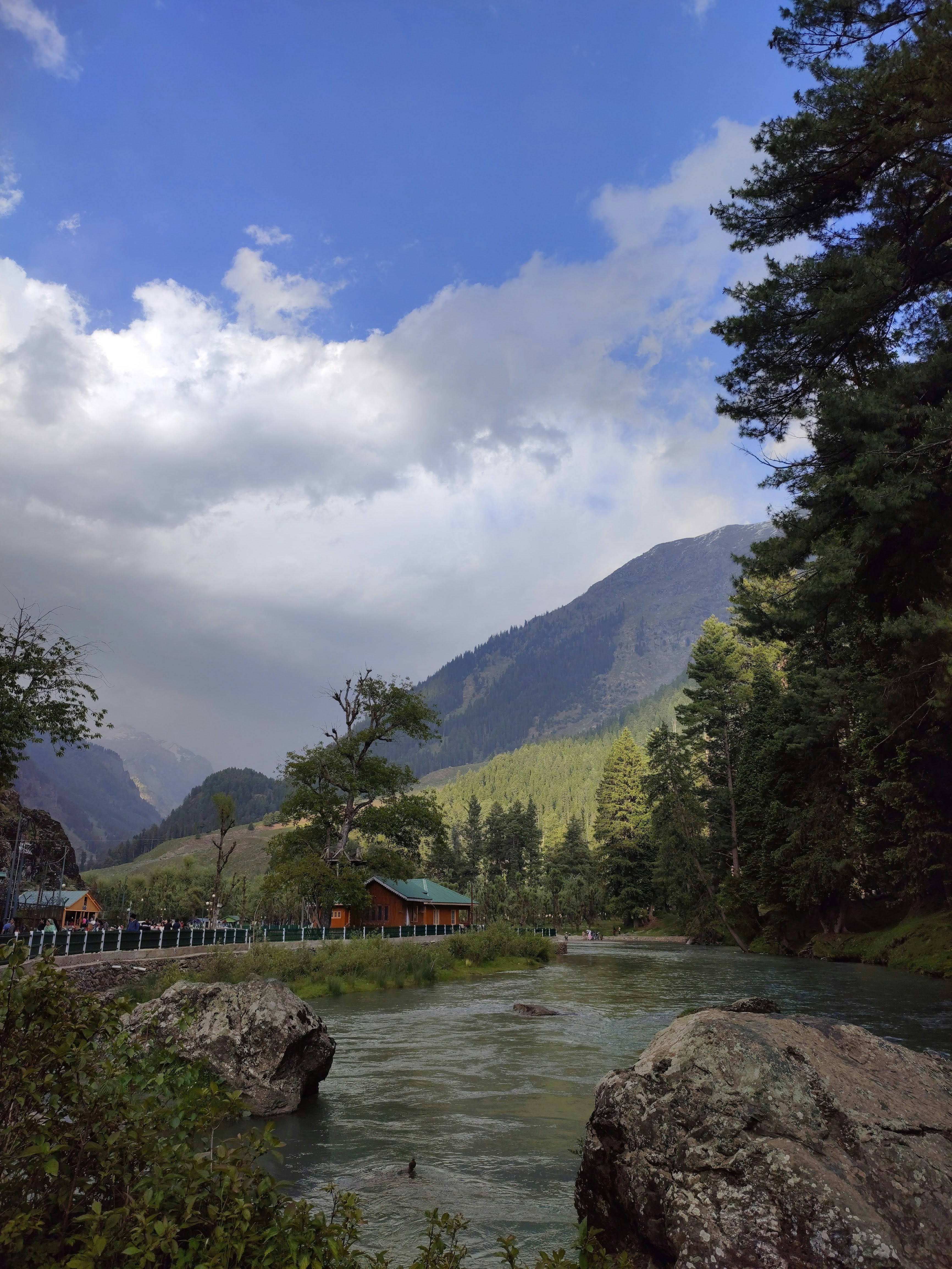 Photo by fahadputhawala