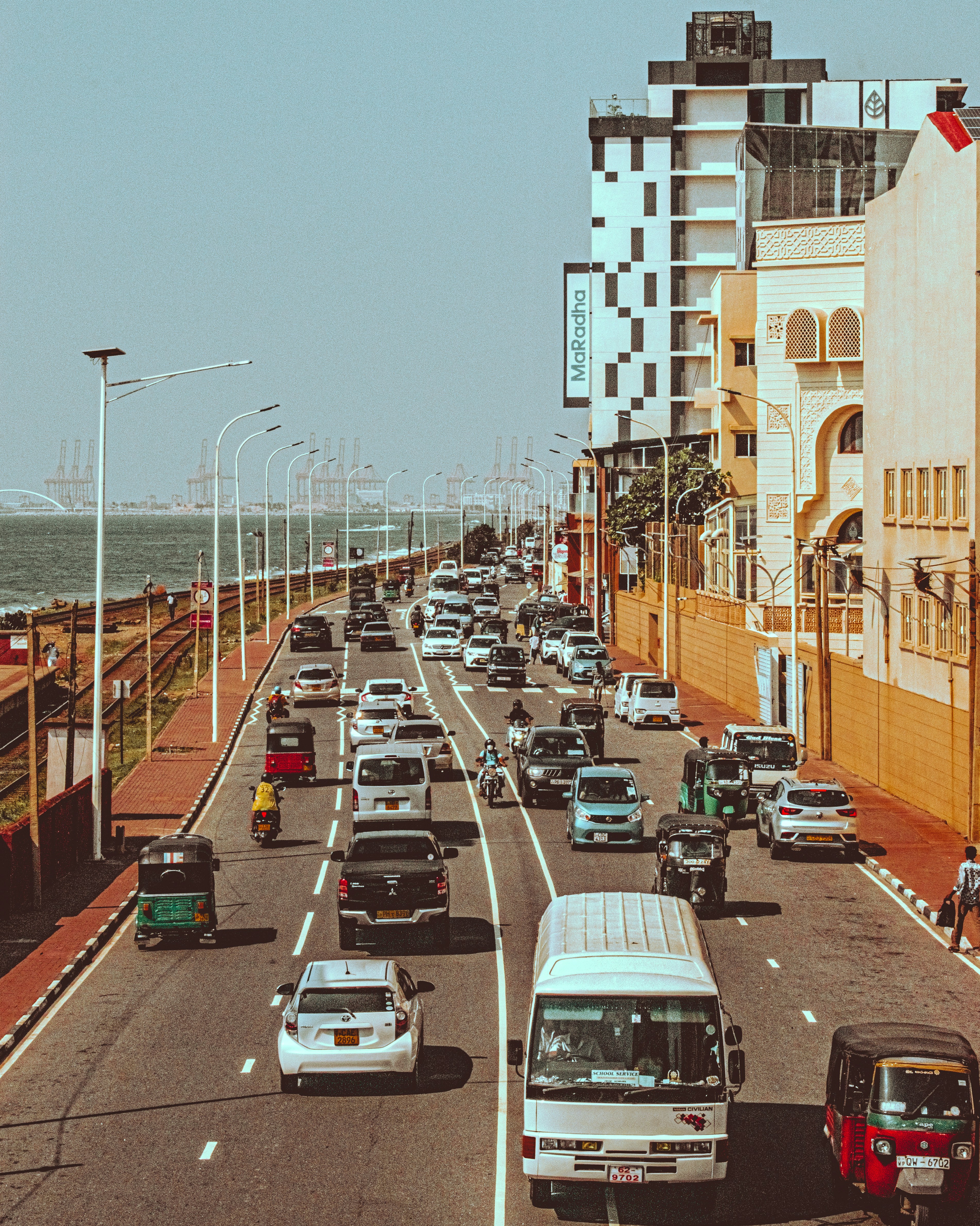 Photo by sandarumuthuwadige