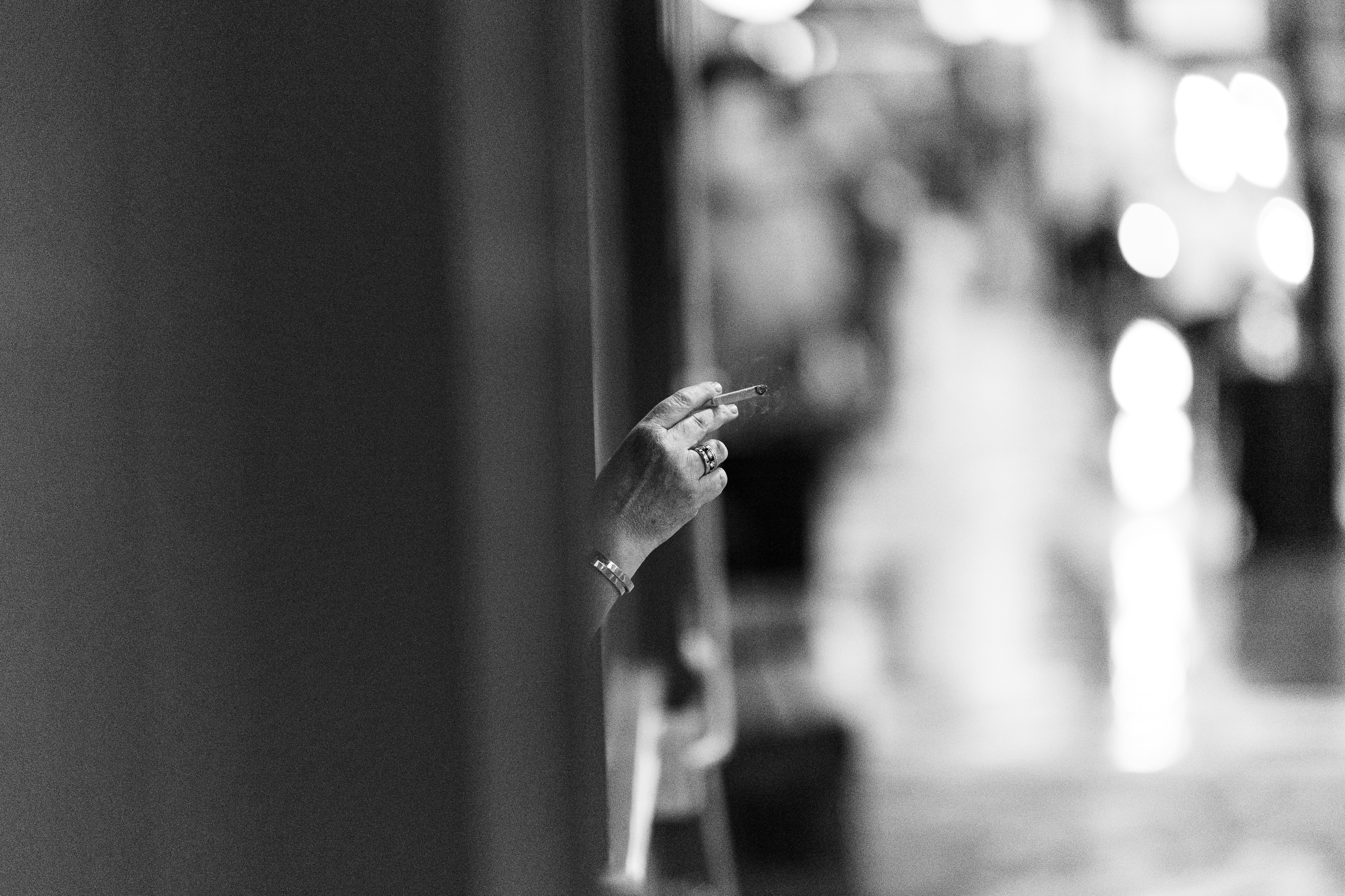 AI avatar interacting through transformer-based dialog system