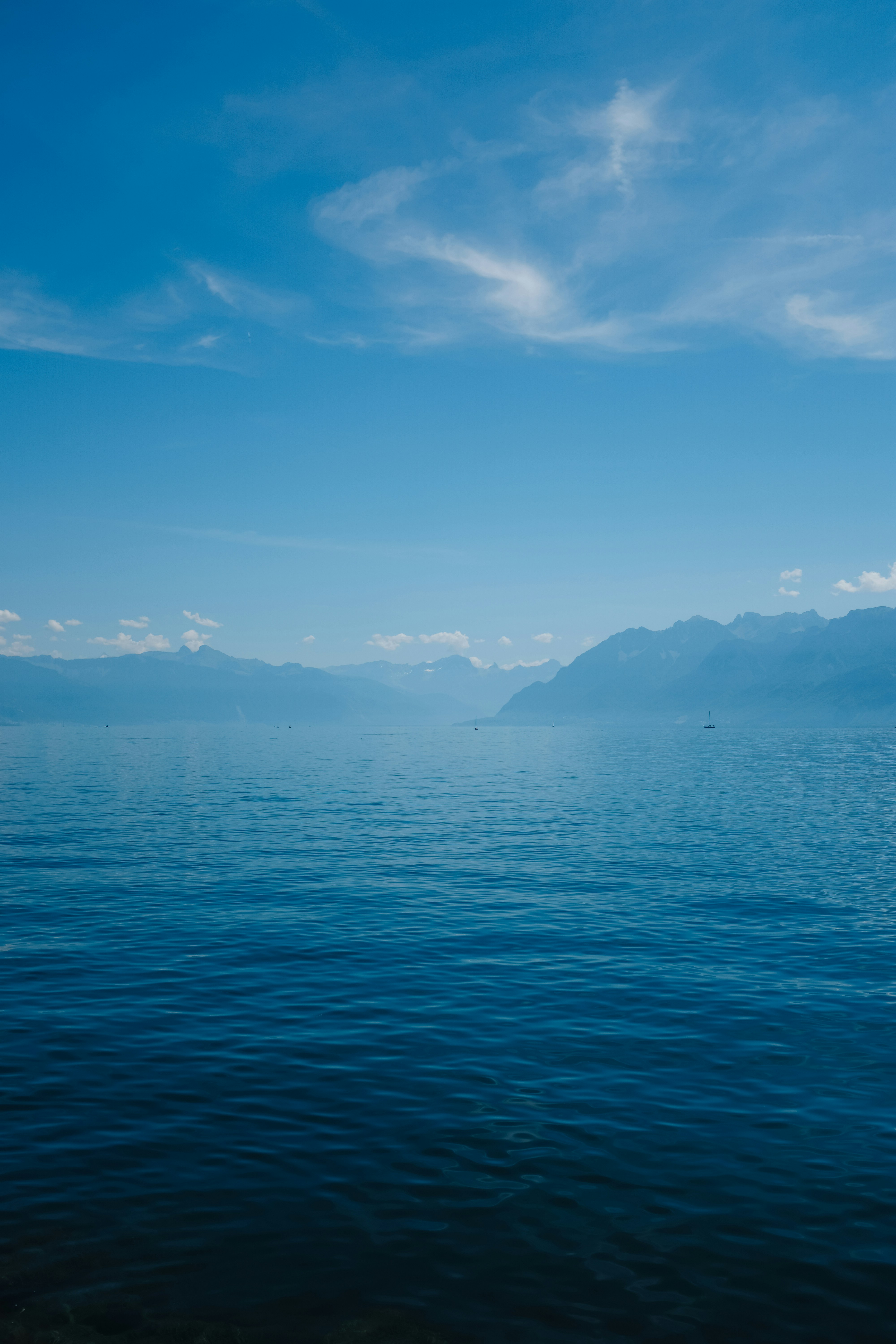 Photo by adrienolichon