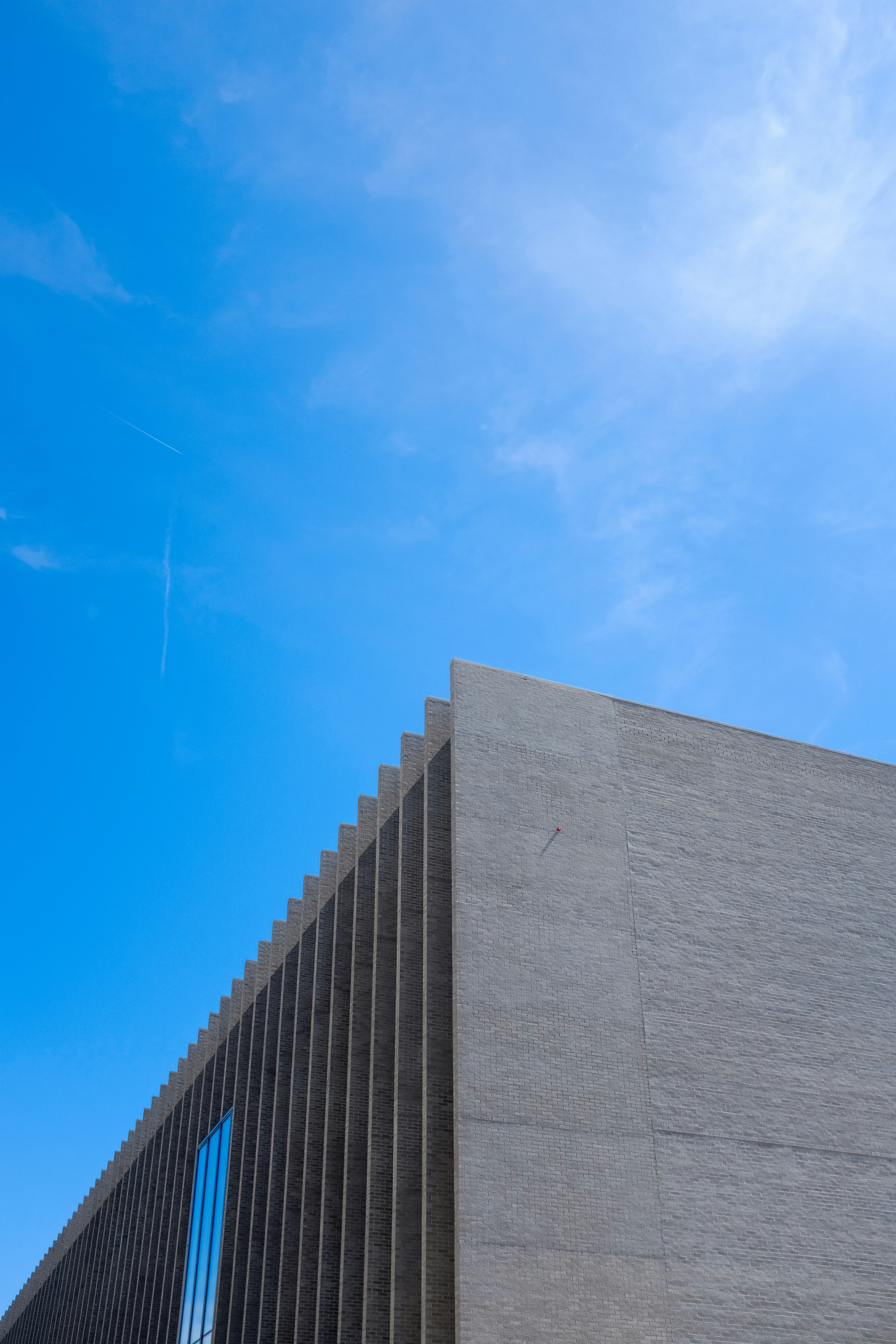 Photo by adrienolichon