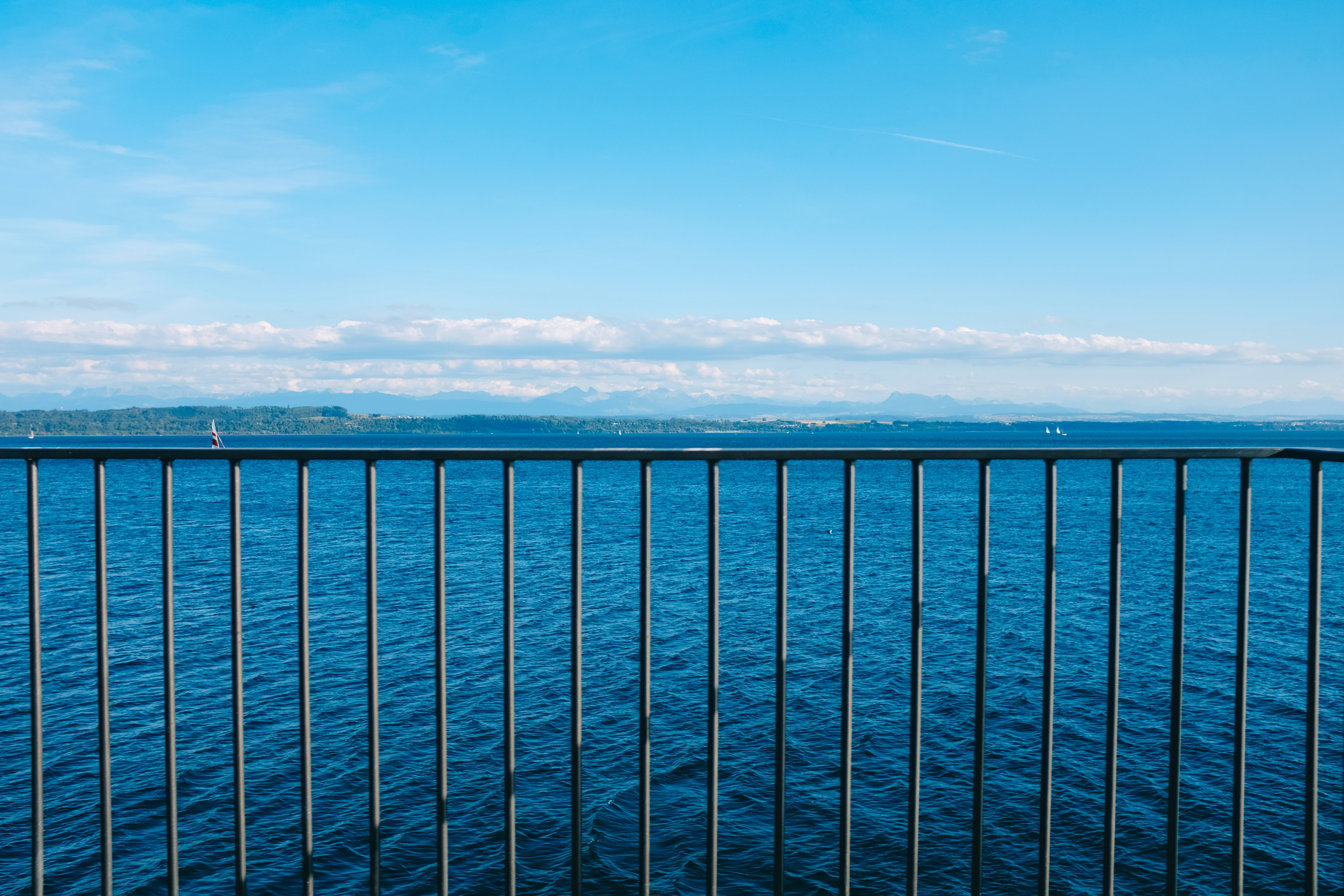 Photo by adrienolichon