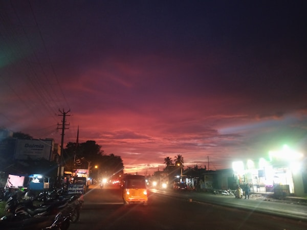 Photo 1695834034569 3bae0a1a808c?q=85&w=600&h=600&fit=crop
