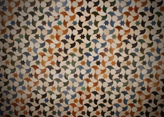 a wall that has a pattern on it